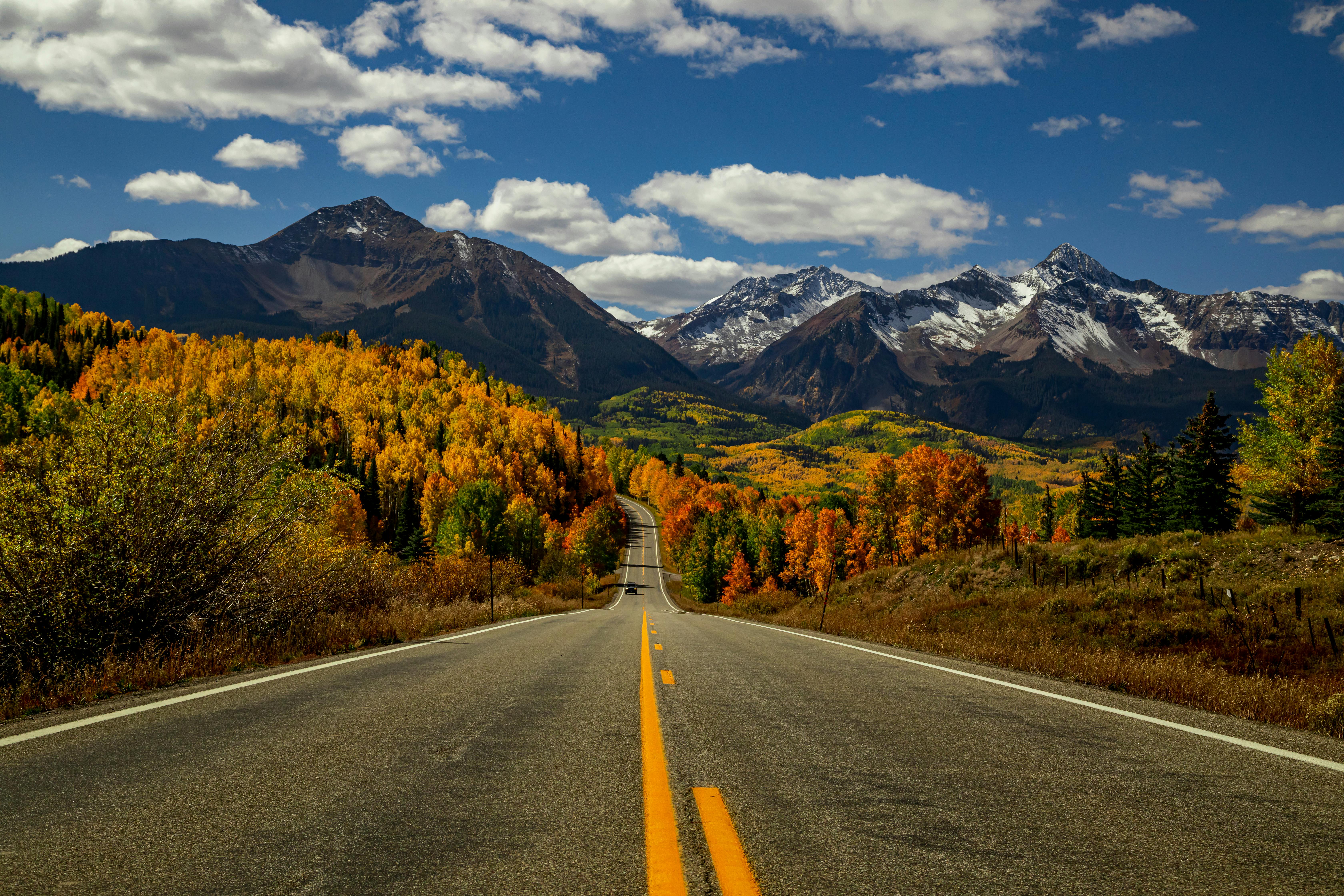 Top Scenic Fall Motorcycle Rides to Plan Right Now