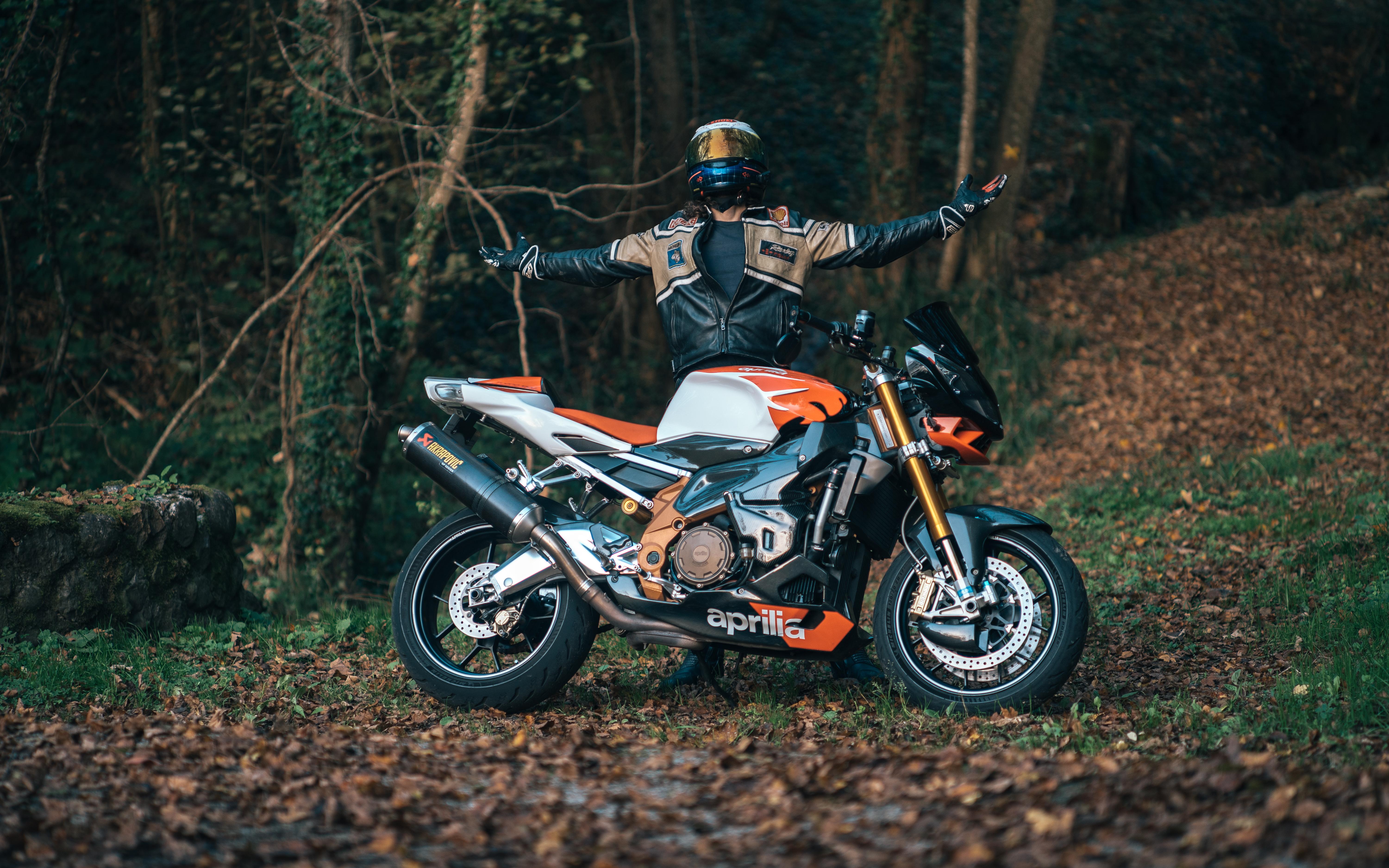 Took some autumn photo of me and the best bike & engine I have ever ridden