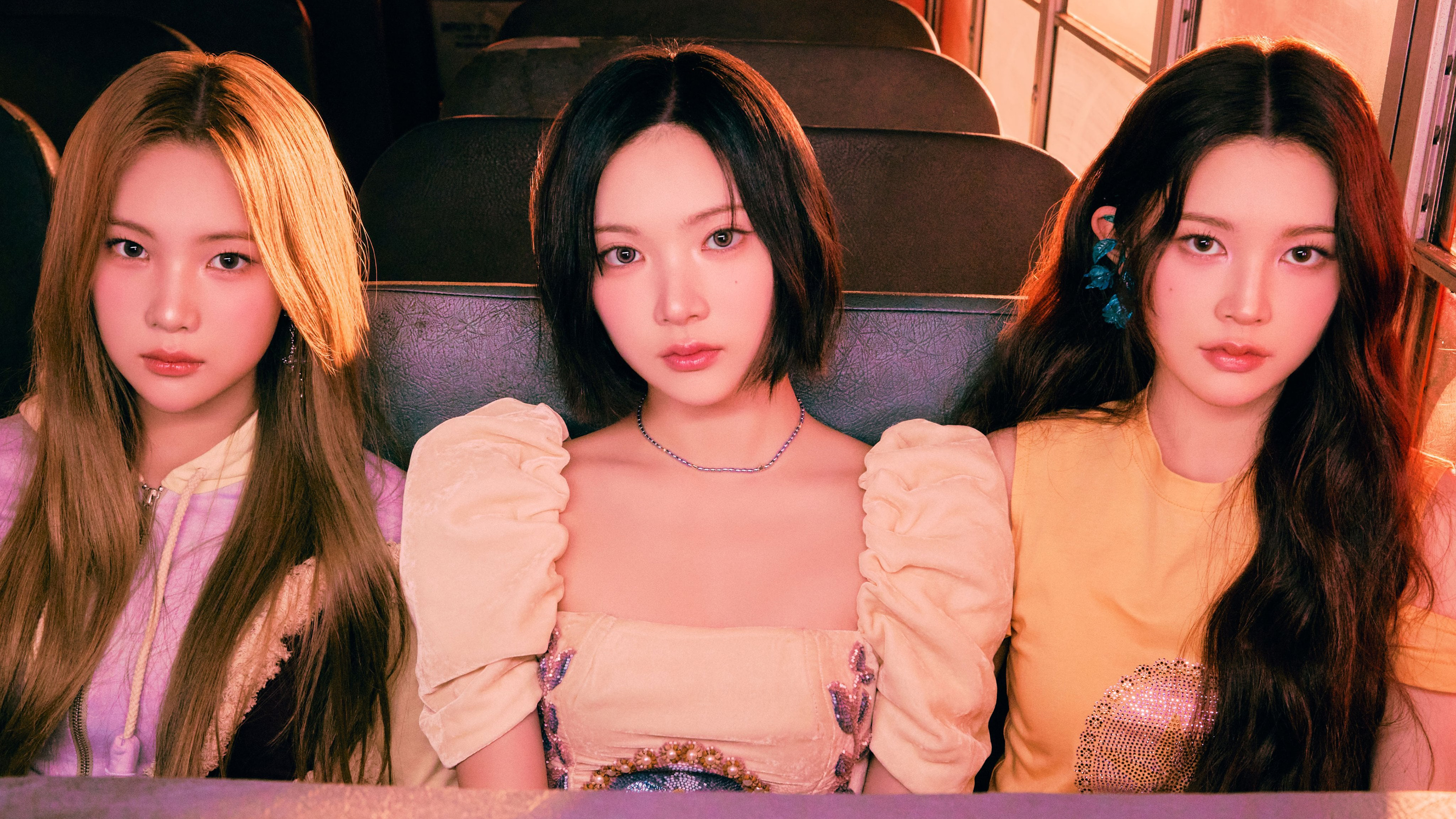 Hearts2Hearts 4K Wallpaper