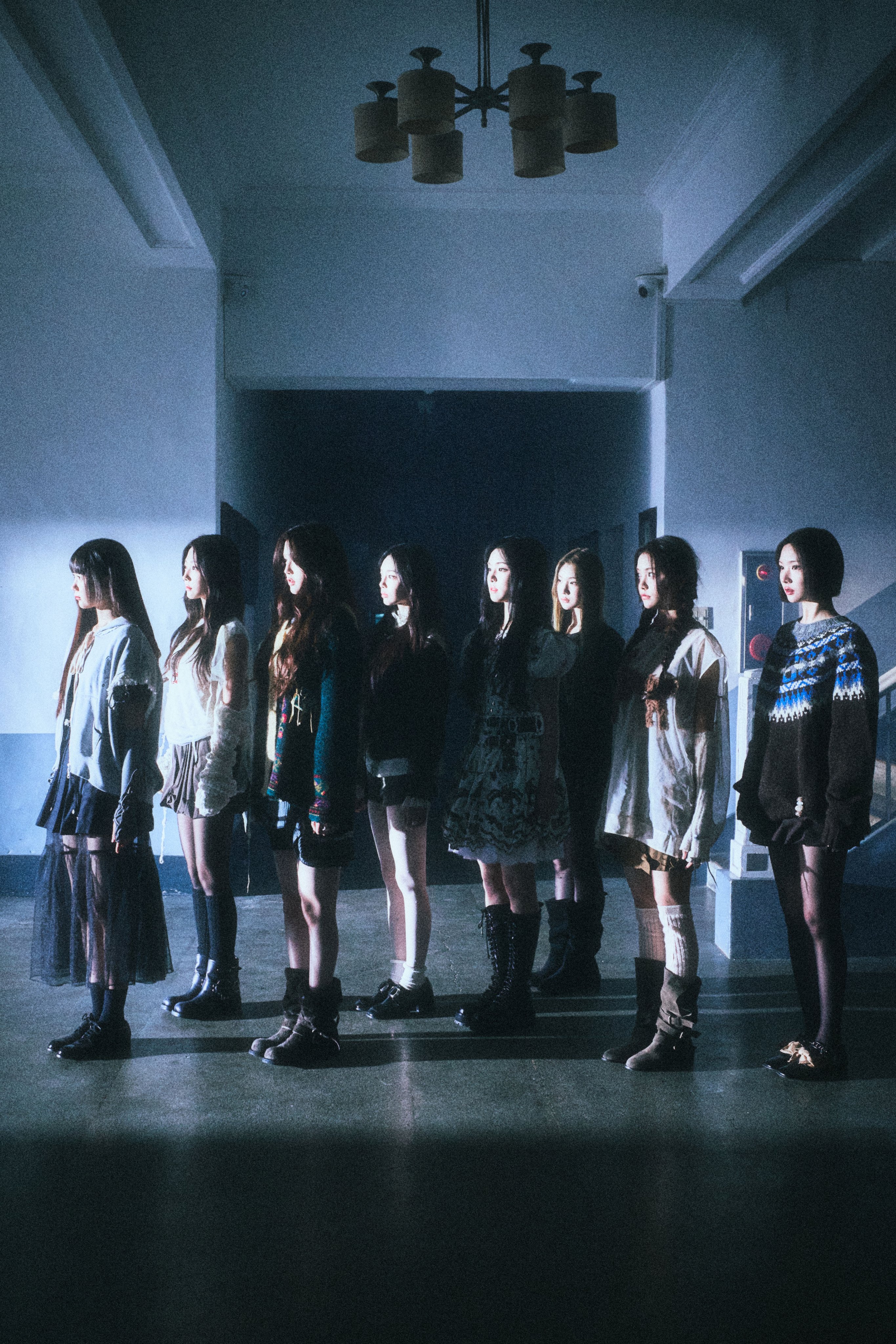 Hearts2Hearts 1st Single Album: The Chase (Image Teaser 1)