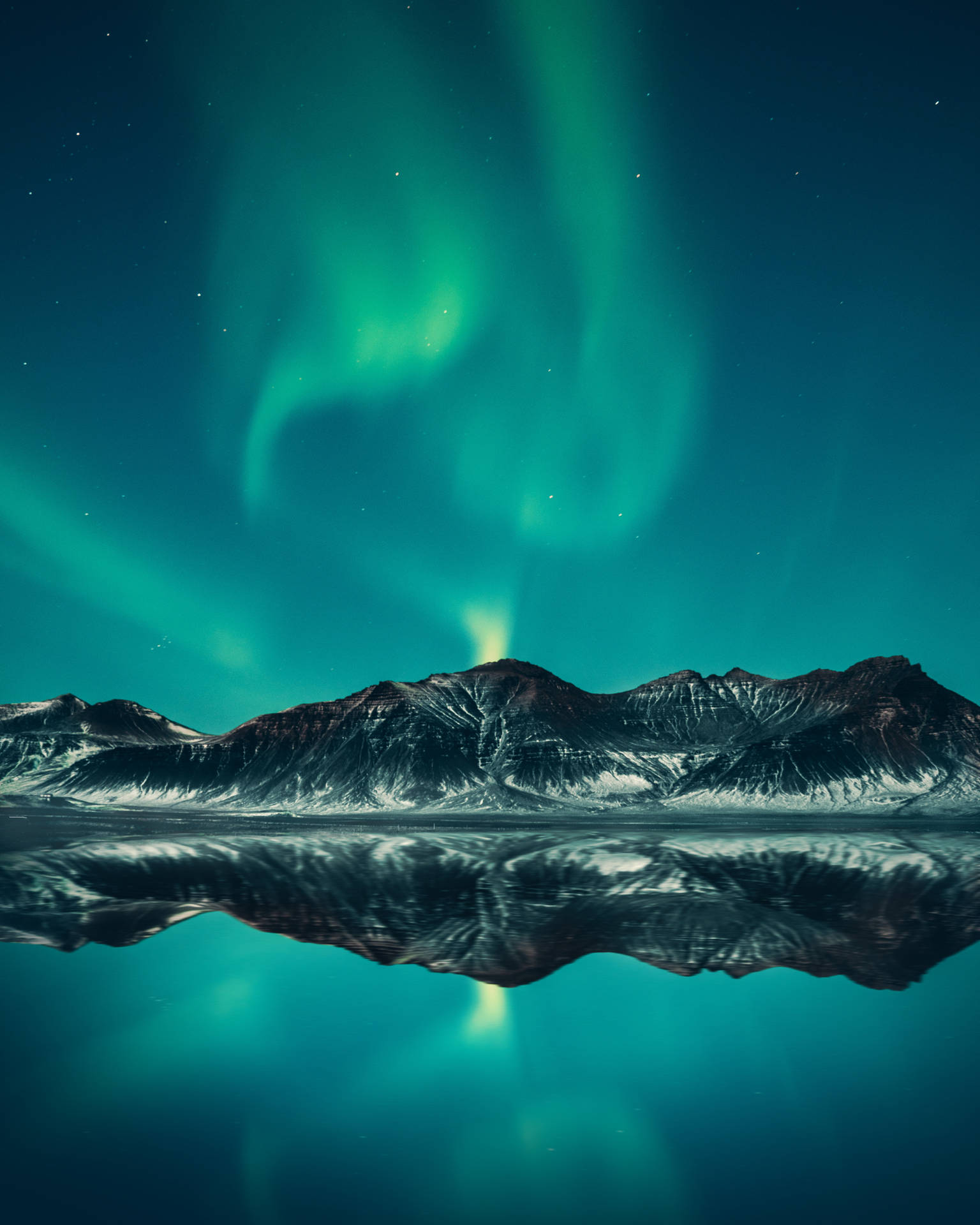 Download IPhone 4k Northern Lights Wallpaper