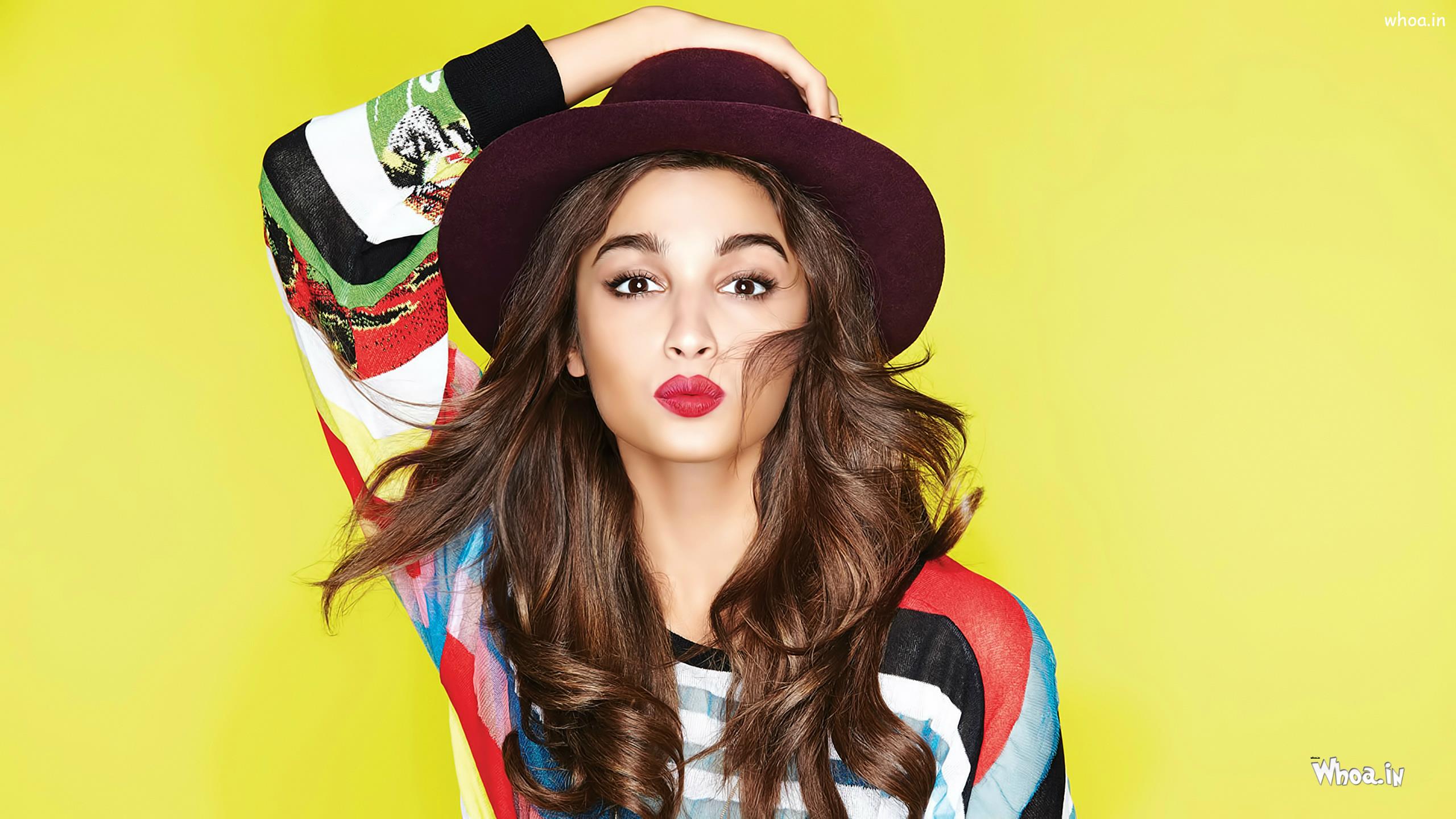 Latest Alia Bhatt With Stylish Cap HD Wallpaper Lovely Pics