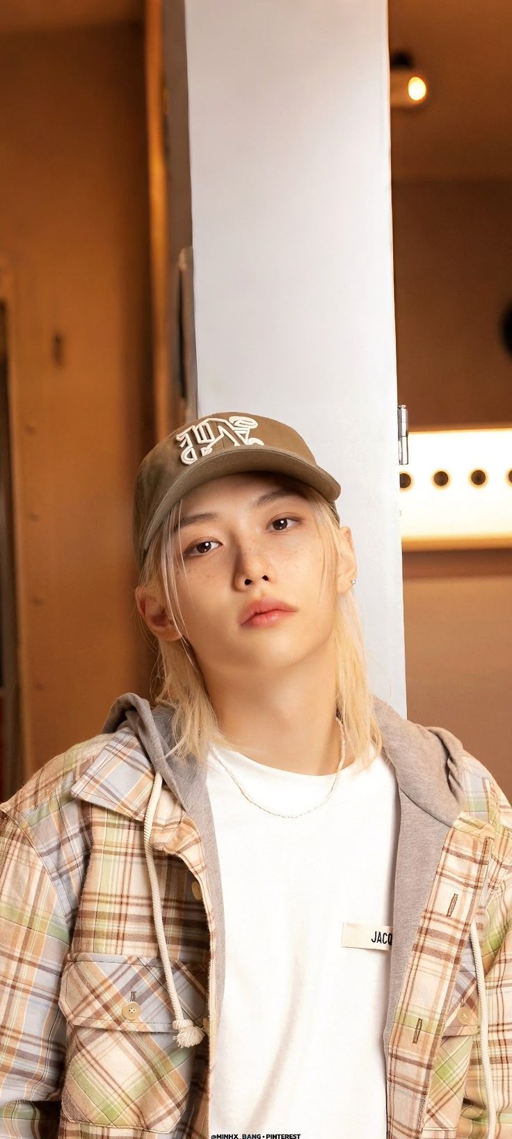 WALLPAPER & LOCKSCREEN STRAY KIDS LEE FÉLIX JAPAN SEASON'S GREETINGS 2025 your Hero