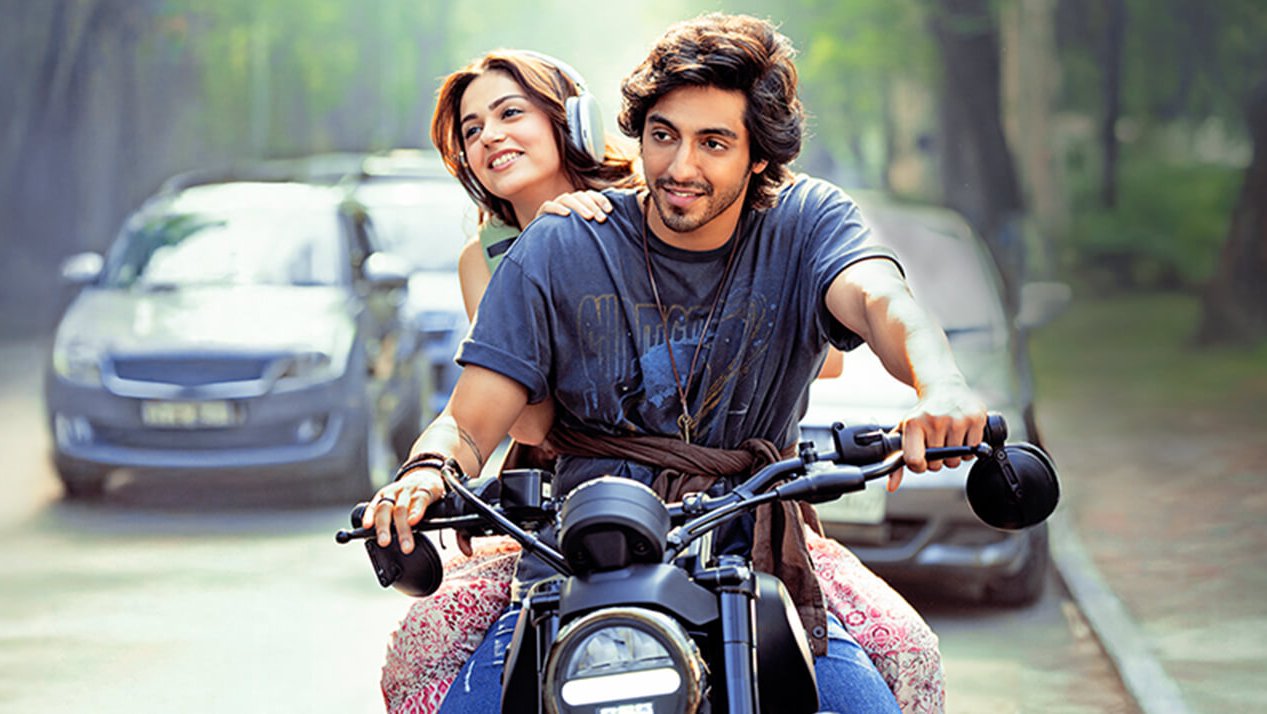 Saiyaara Movie Poster & Photo. Saiyaara Movie Location Pics. Saiyaara Bollywood Movie Location Stills