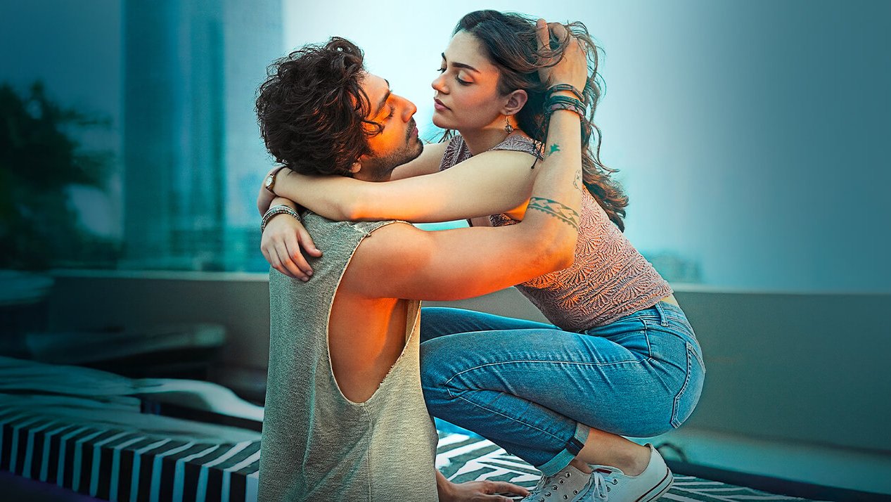 Saiyaara Movie Poster & Photo. Saiyaara Movie Location Pics. Saiyaara Bollywood Movie Location Stills