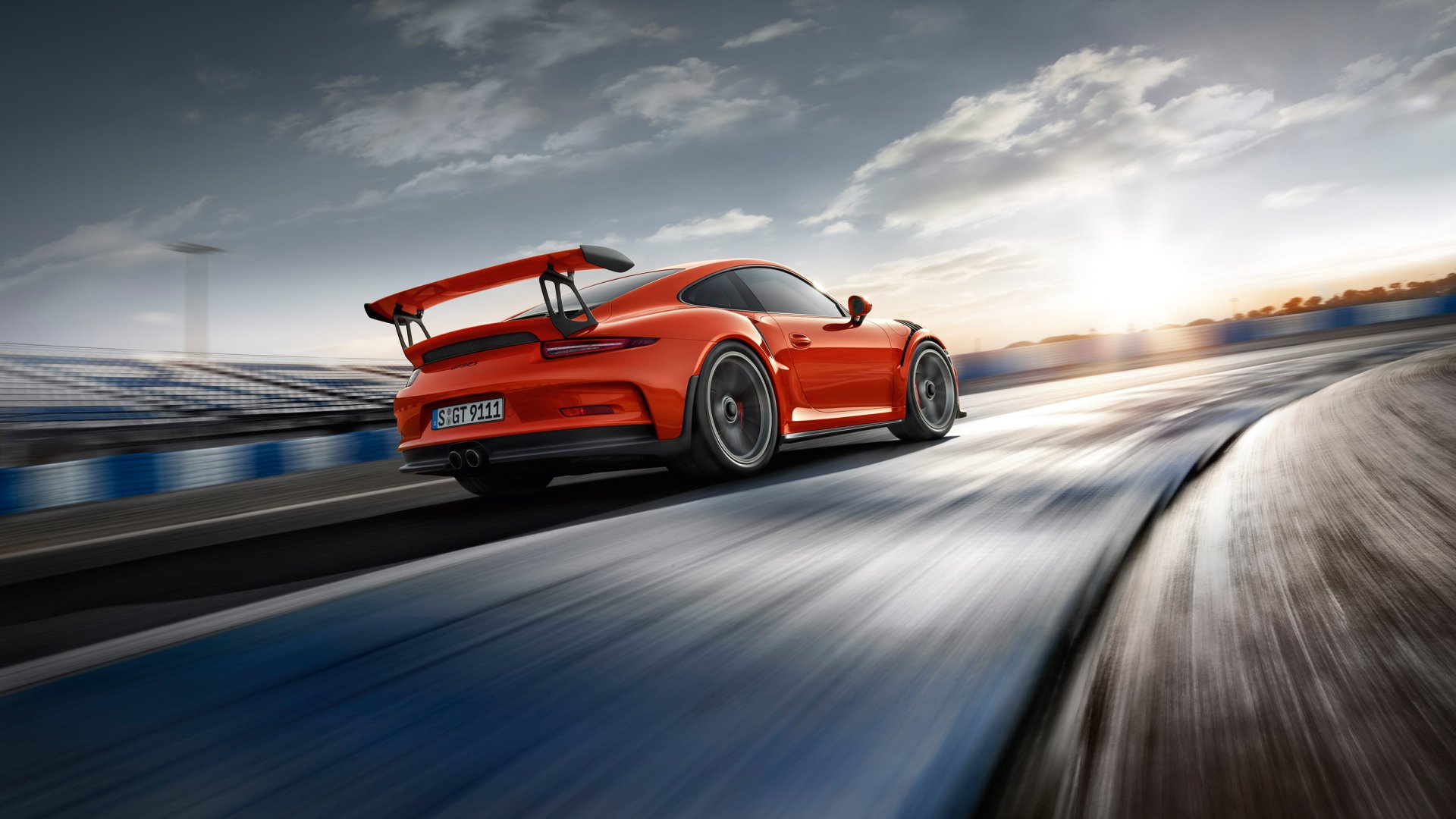 Porsche 911 GT3 RS in Action