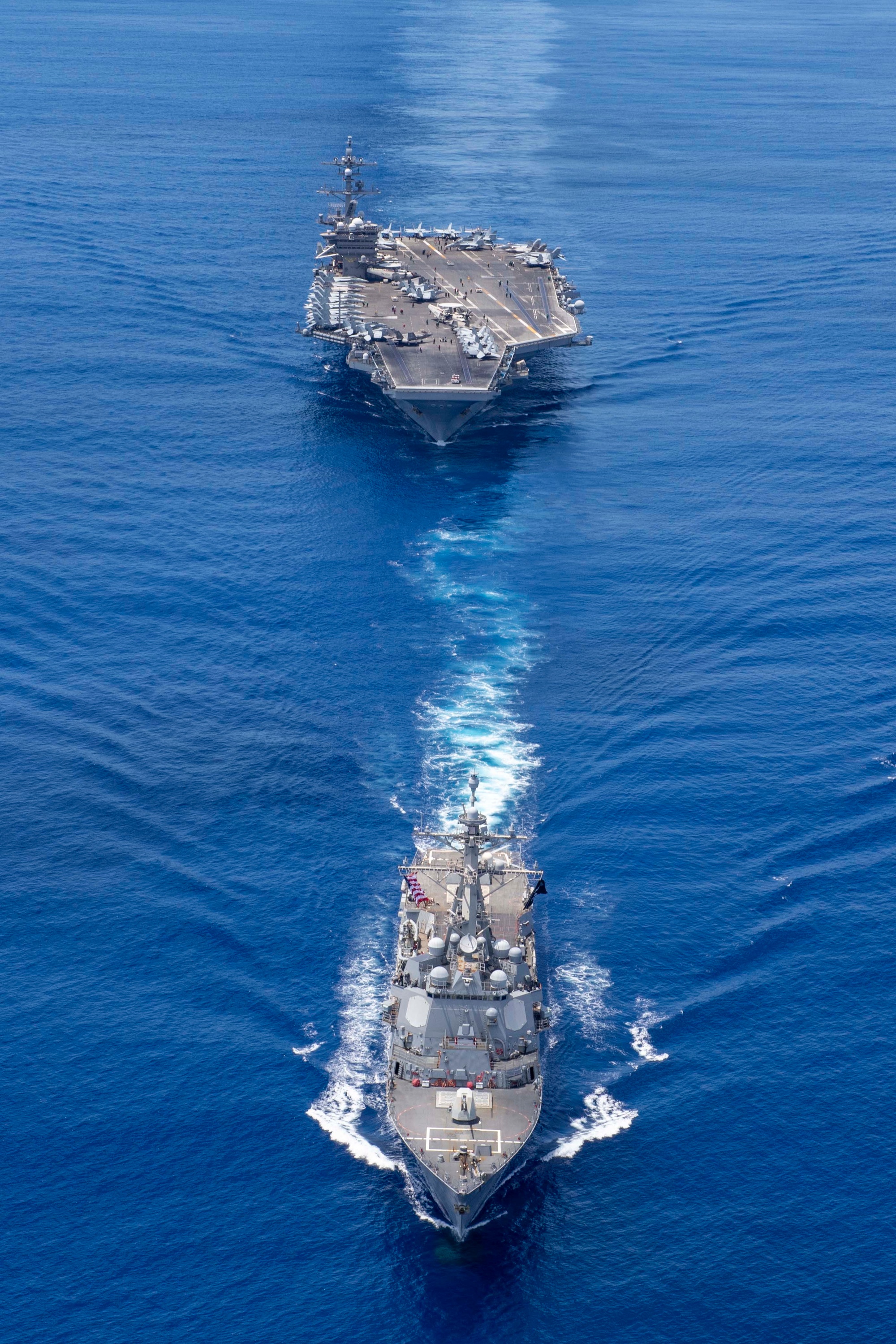 DVIDS Australian Air Force, Navy and U.S. Navy Conduct Bilateral Exercise in Indian Ocean [Image 8 of 10]