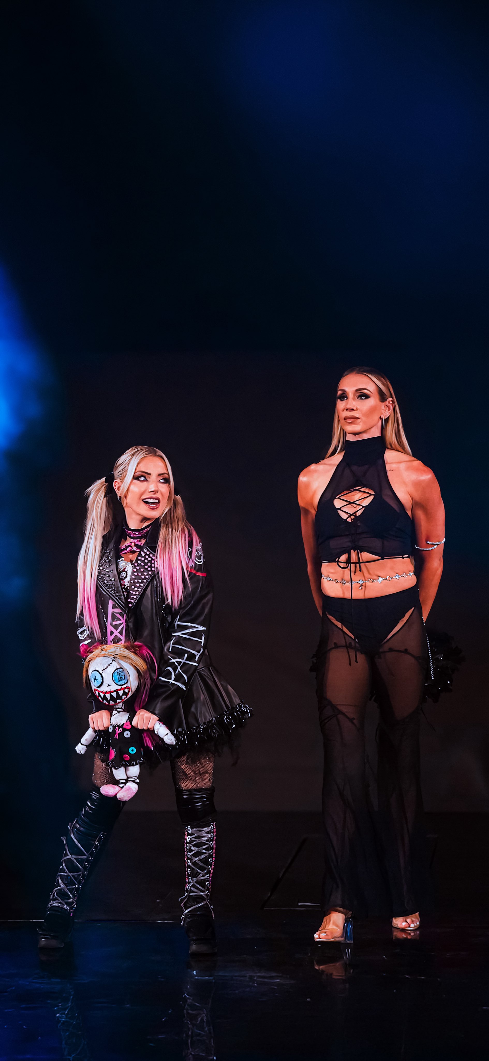 Ａｌｏｎｅｂｏｙ Bliss & Charlotte Flair Wallpaper! #SmackDown