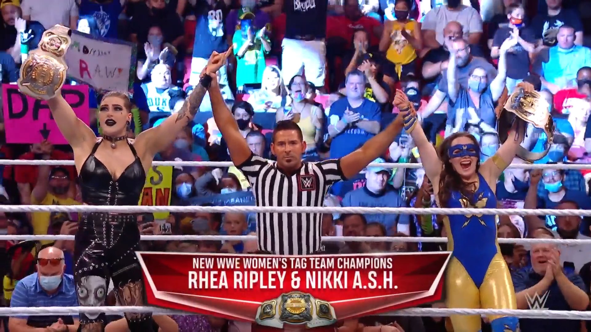 WWE HAVE NEW WOMEN'S TAG TEAM CHAMPIONS!!! & #NikkiASH win!!! #WWERaw
