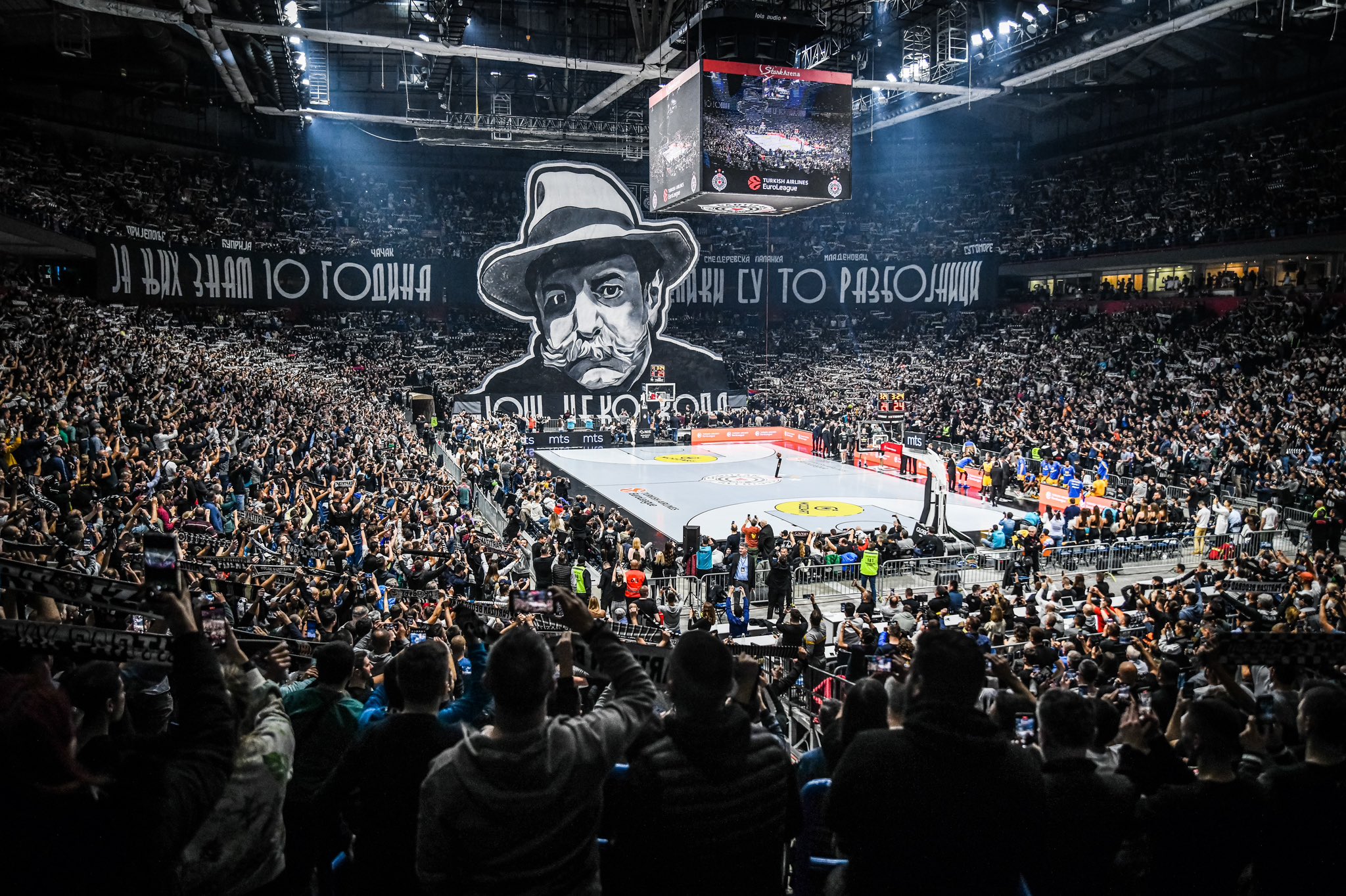 KK Partizan Mozzart Bet to the black and white house!