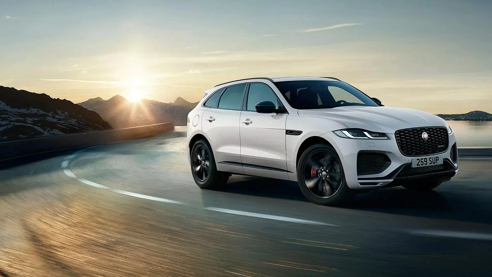 Jaguar F PACE: Luxury Performance SUV
