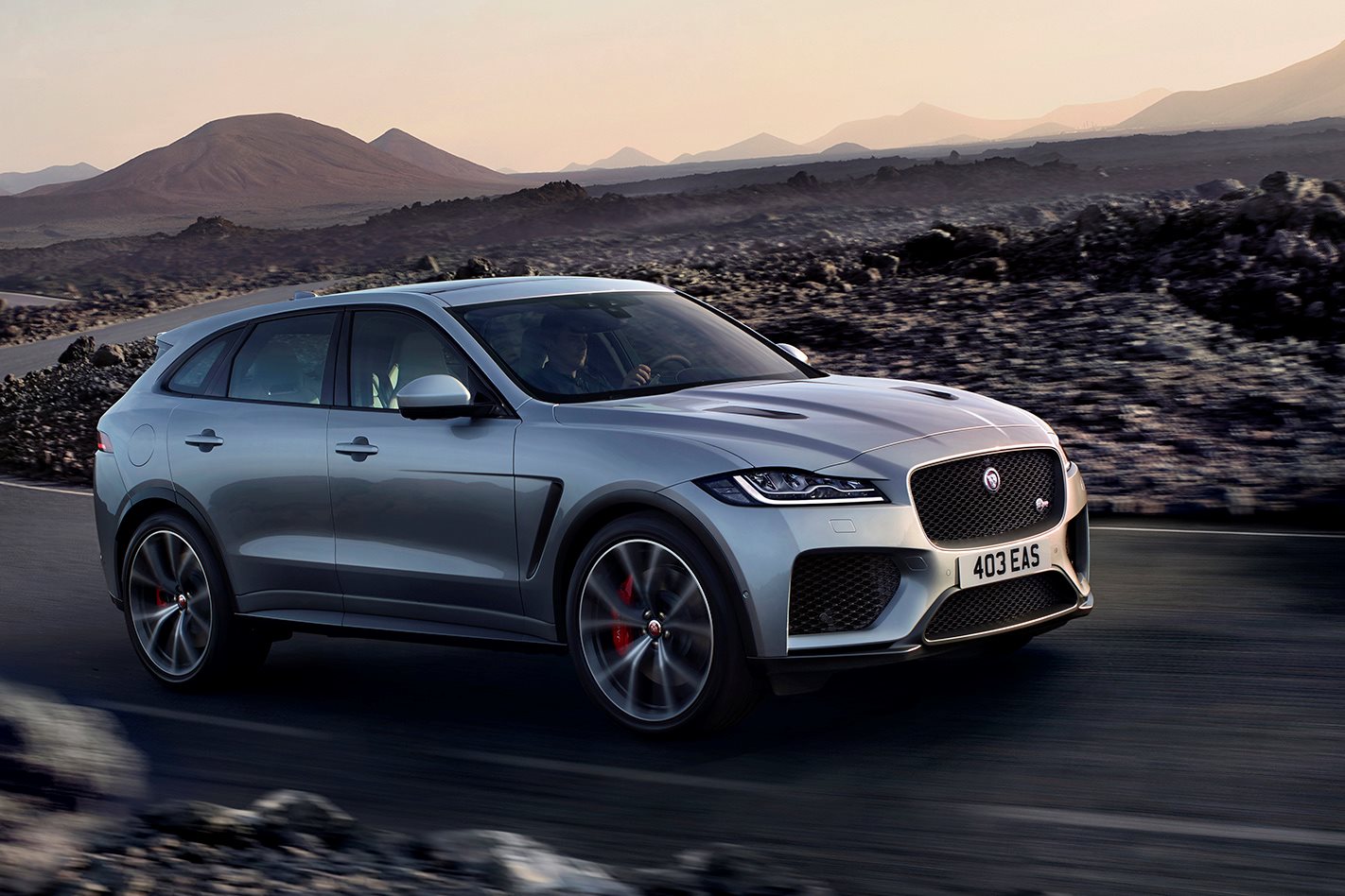 Jaguar F Pace SVR