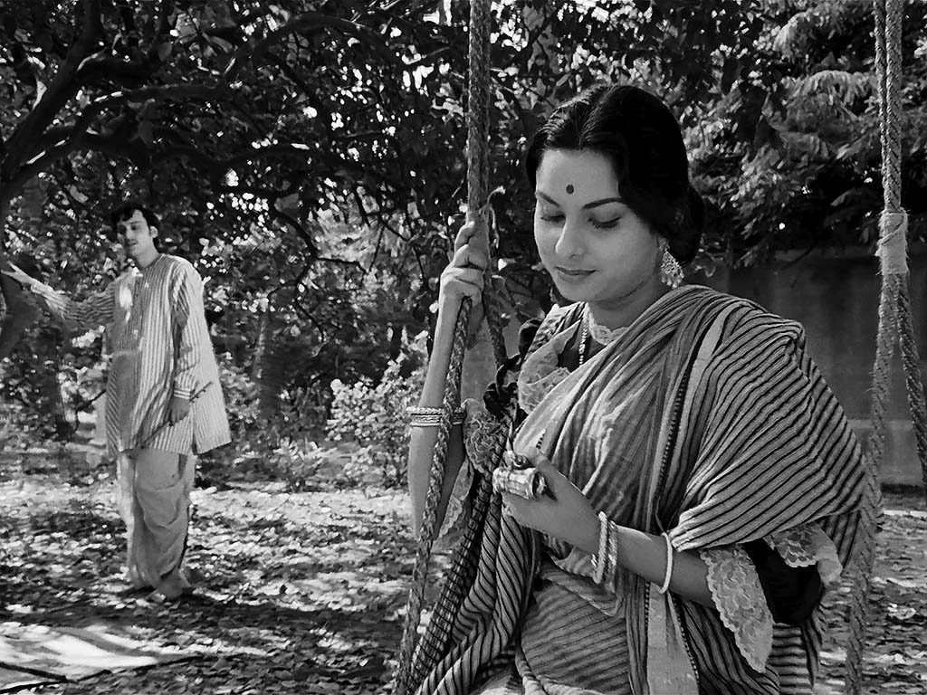 Charulata (The Lonely Wife). Satyajit Ray Org