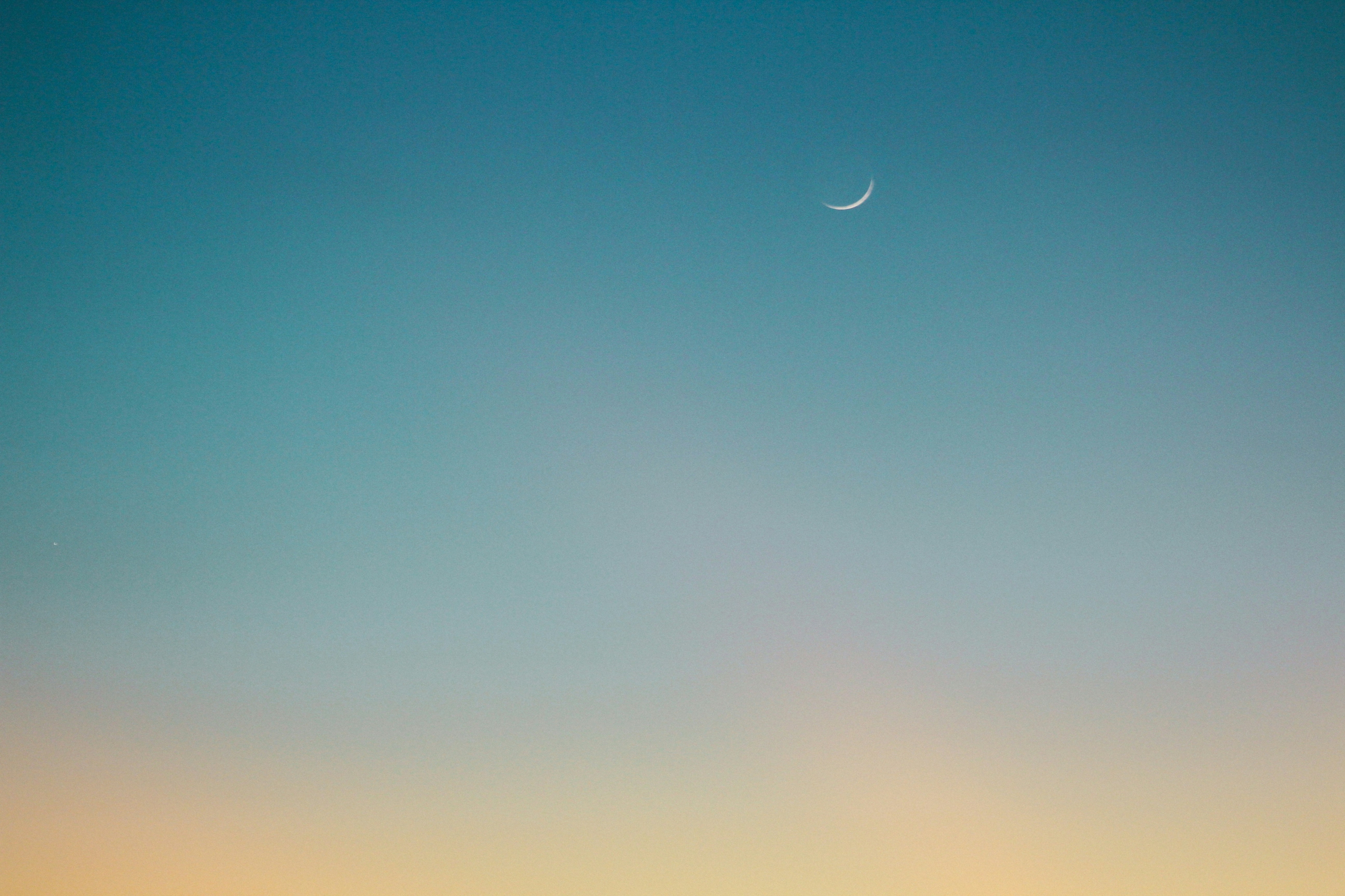 Sunset With Moon Gradient MacOS