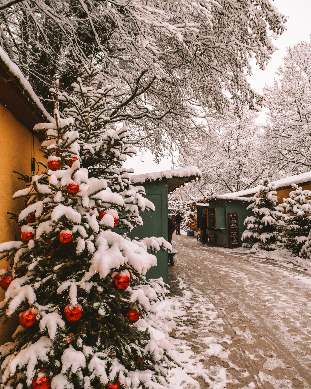 France Archives. Living Our Memories