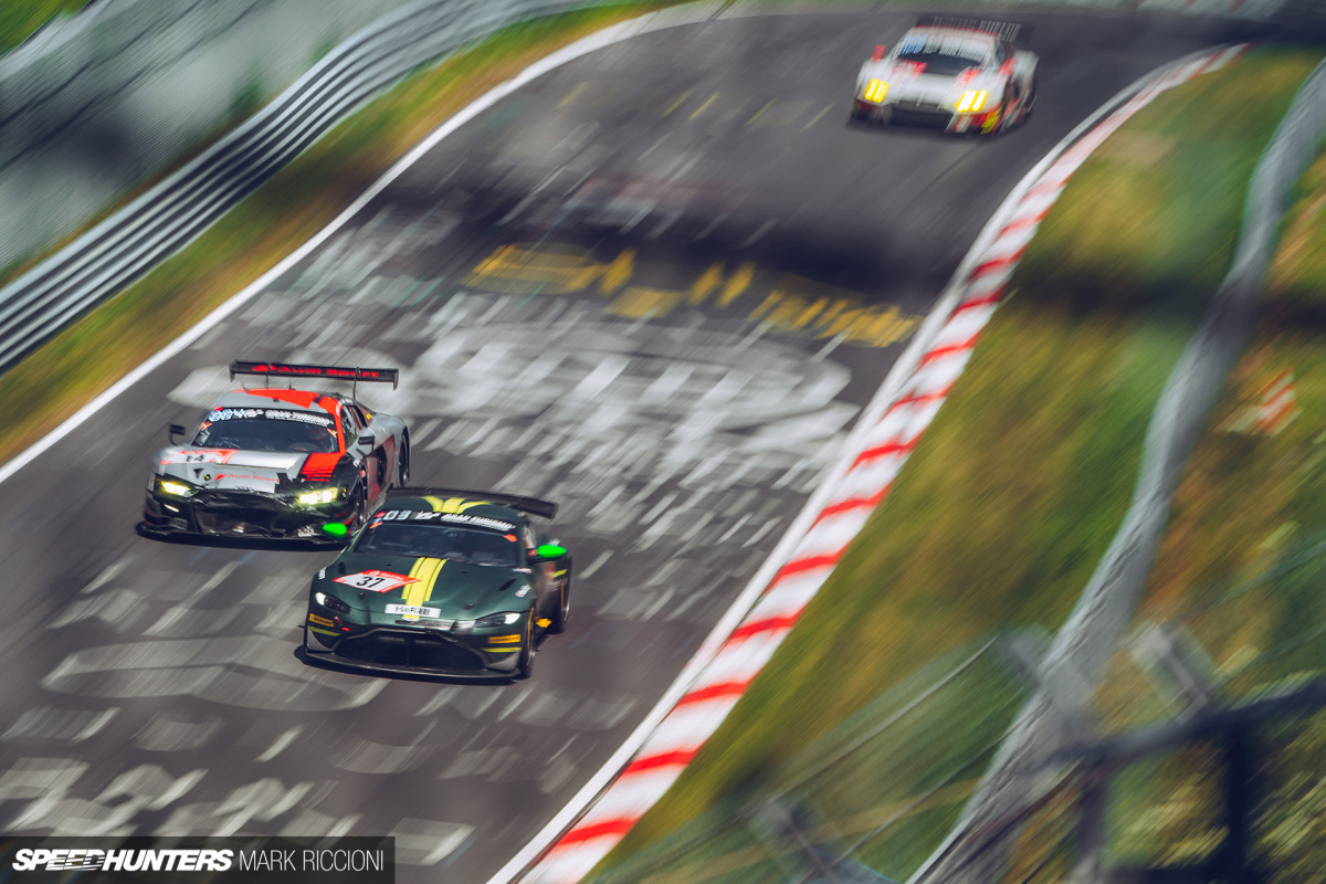 The 24 Hours Of Nürburgring In 24 Picture