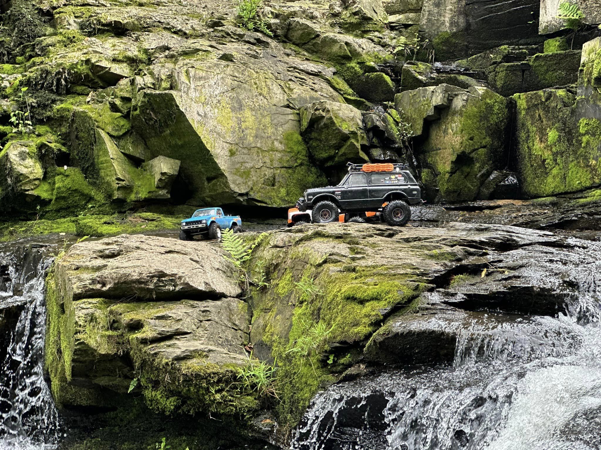 RC Rock Crawling in Rea's Creek Aqueduct Park