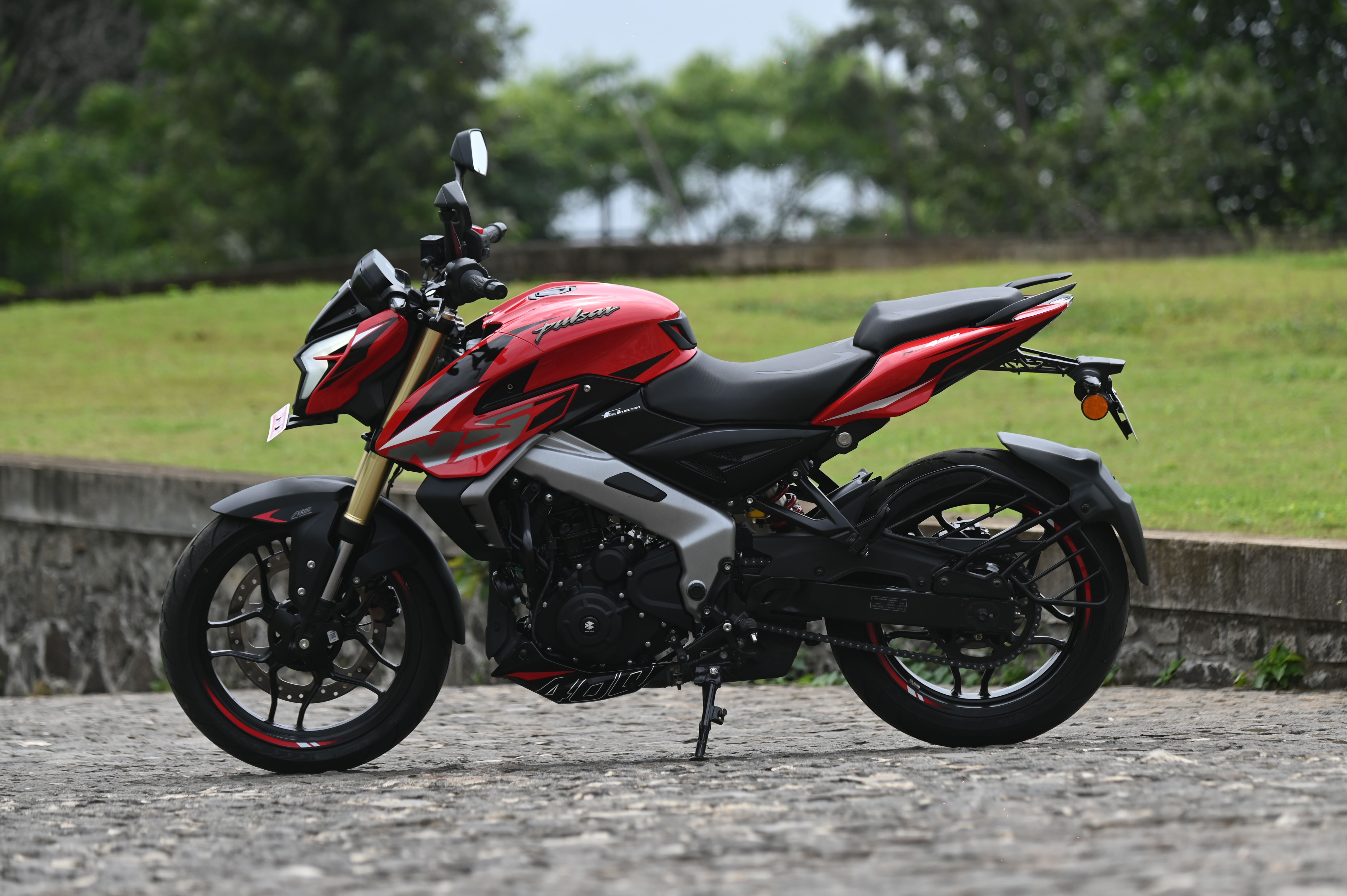Bajaj Pulsar NS400Z Price, Image, Features, Mileage, Colours & Reviews