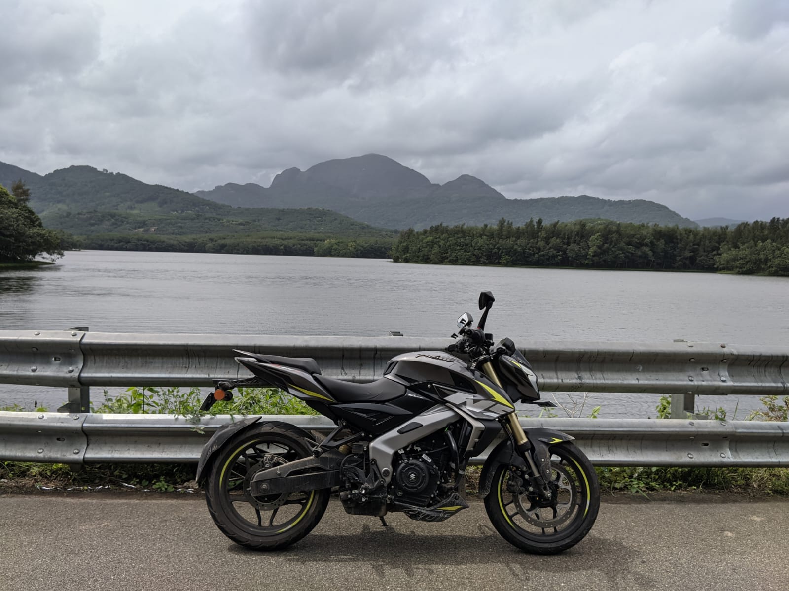 As Promised, Bajaj Pulsar NS400z, Tank to Tank AFE during a short 400kms interstate run today, plus some pics and 6th gear pull to 150 kmph
