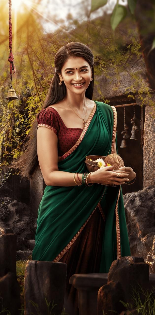 Pooja Hegde wallpaper