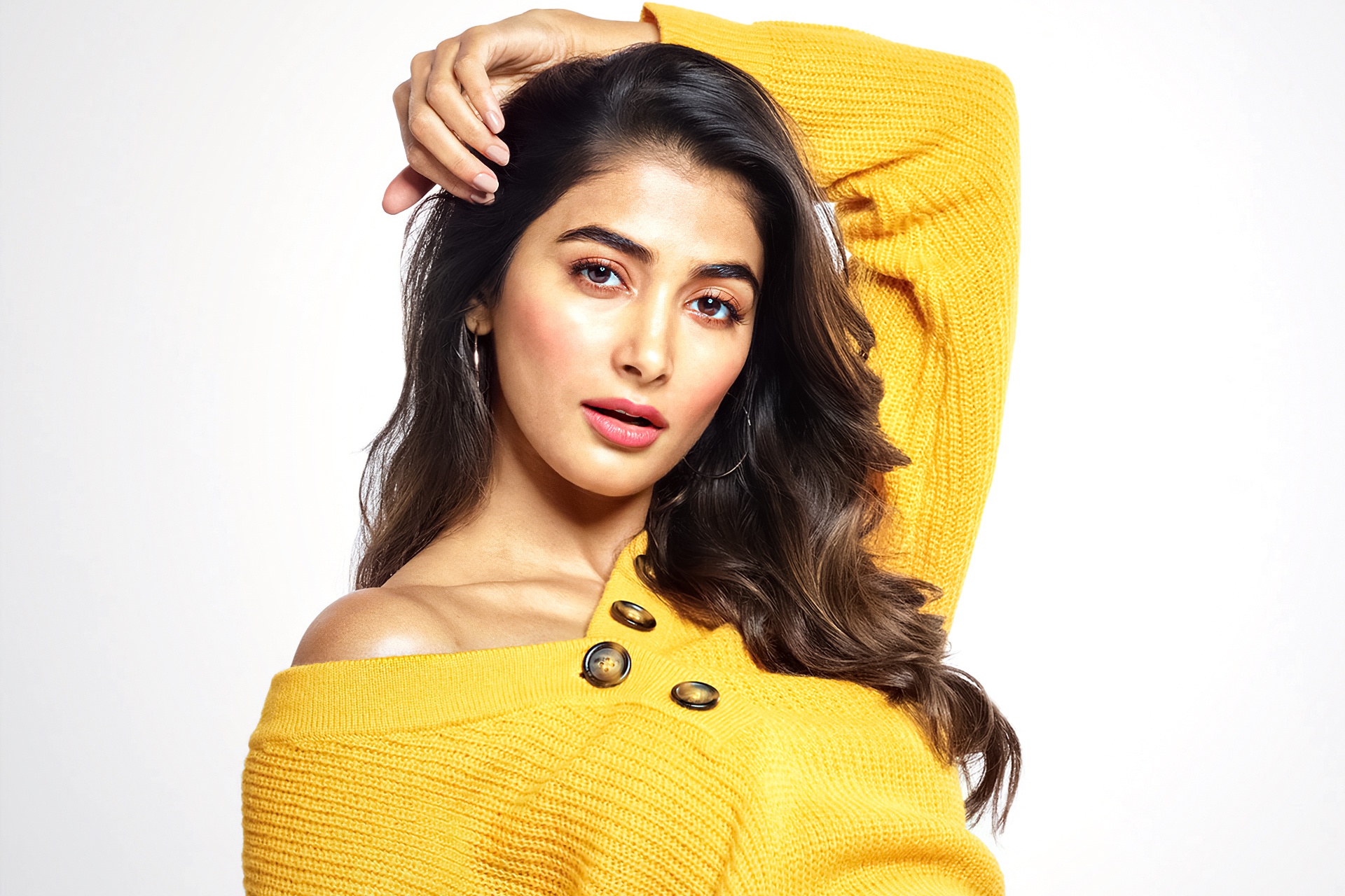 Pooja Hegde HD Wallpaper: Elegance Captured