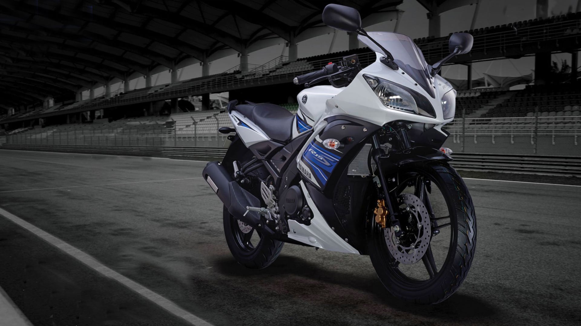 Yamaha YZF R15 S 2015 STD Bike Photo
