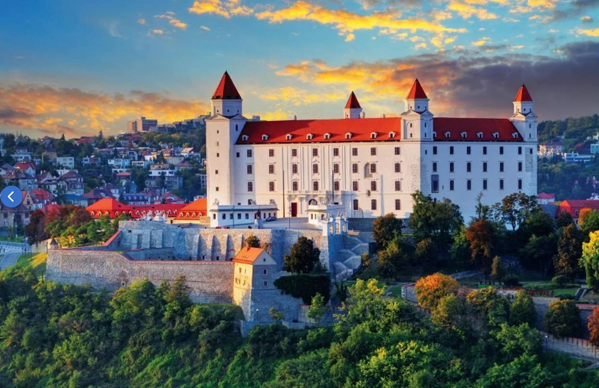 Download Slovakia's Bratislava Castle Wallpaper