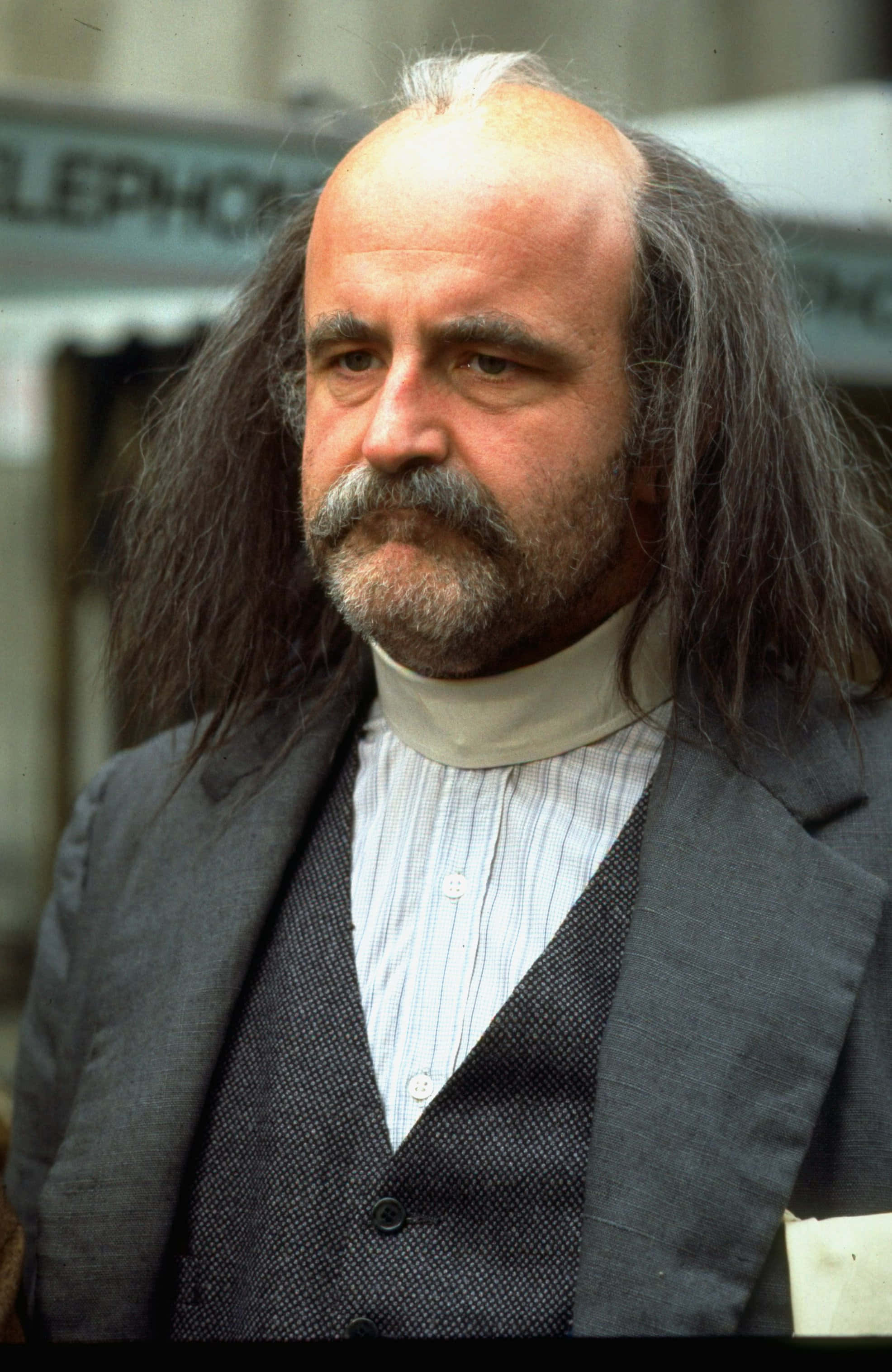 Download Vintage Black and White Portrait of Peter Boyle Wallpaper