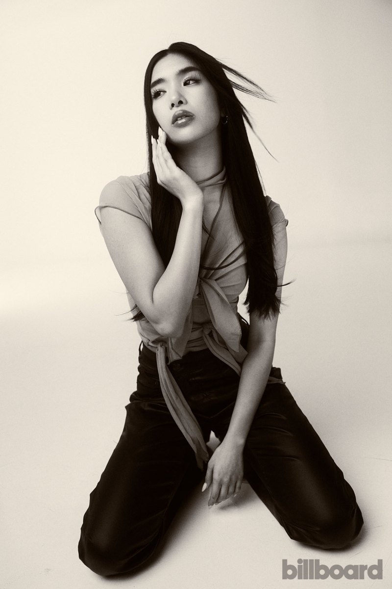 KATSEYE: Photo From the Billboard Shoot