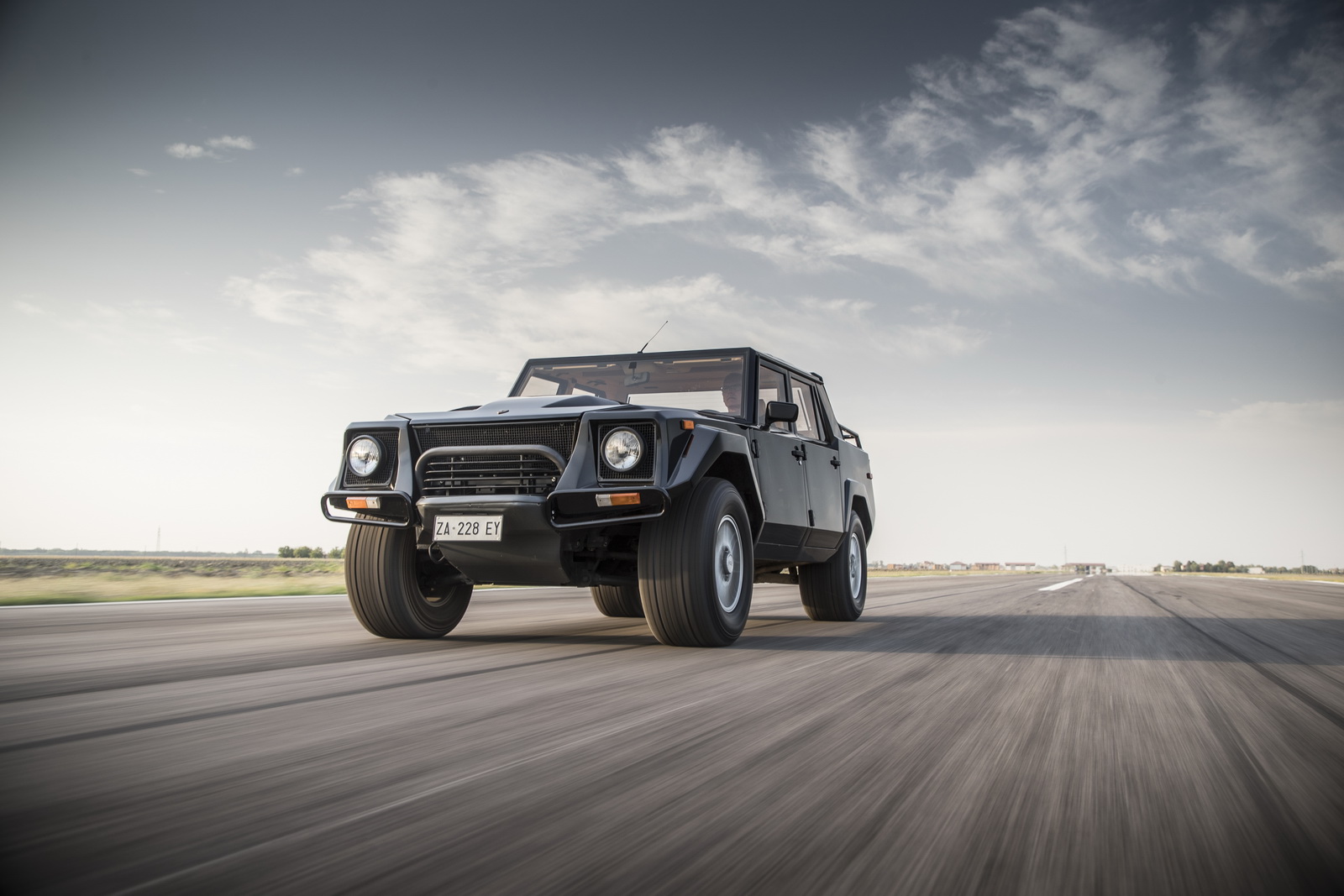 Lamborghini Looks Back On LM002 Two Months Before Urus Debuts [38 Pics Video]