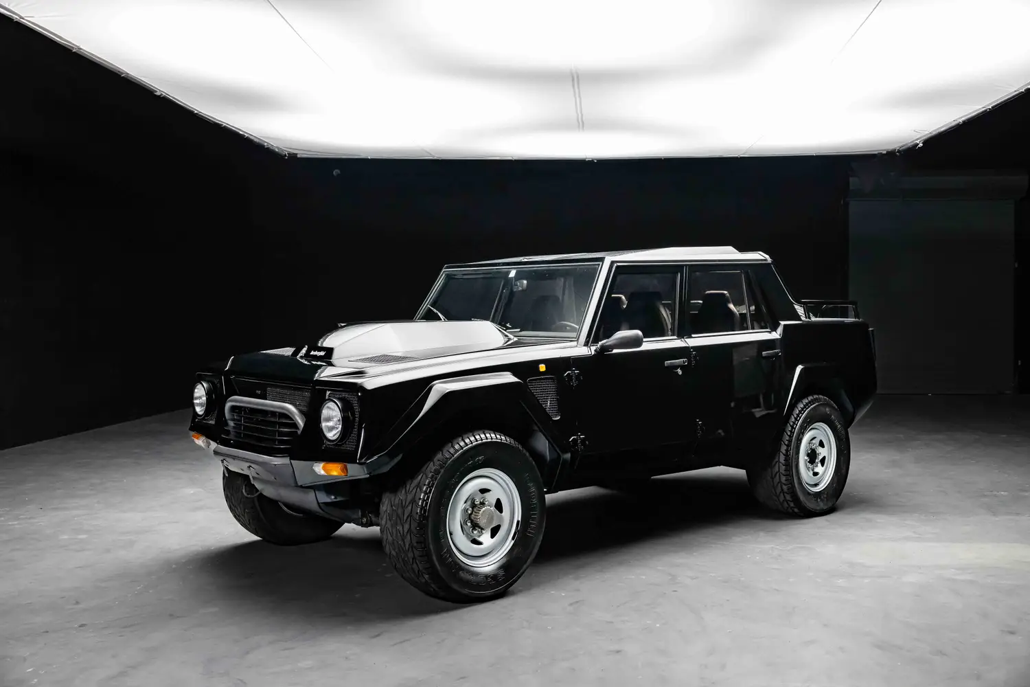Lamborghini LM002 Downdraft