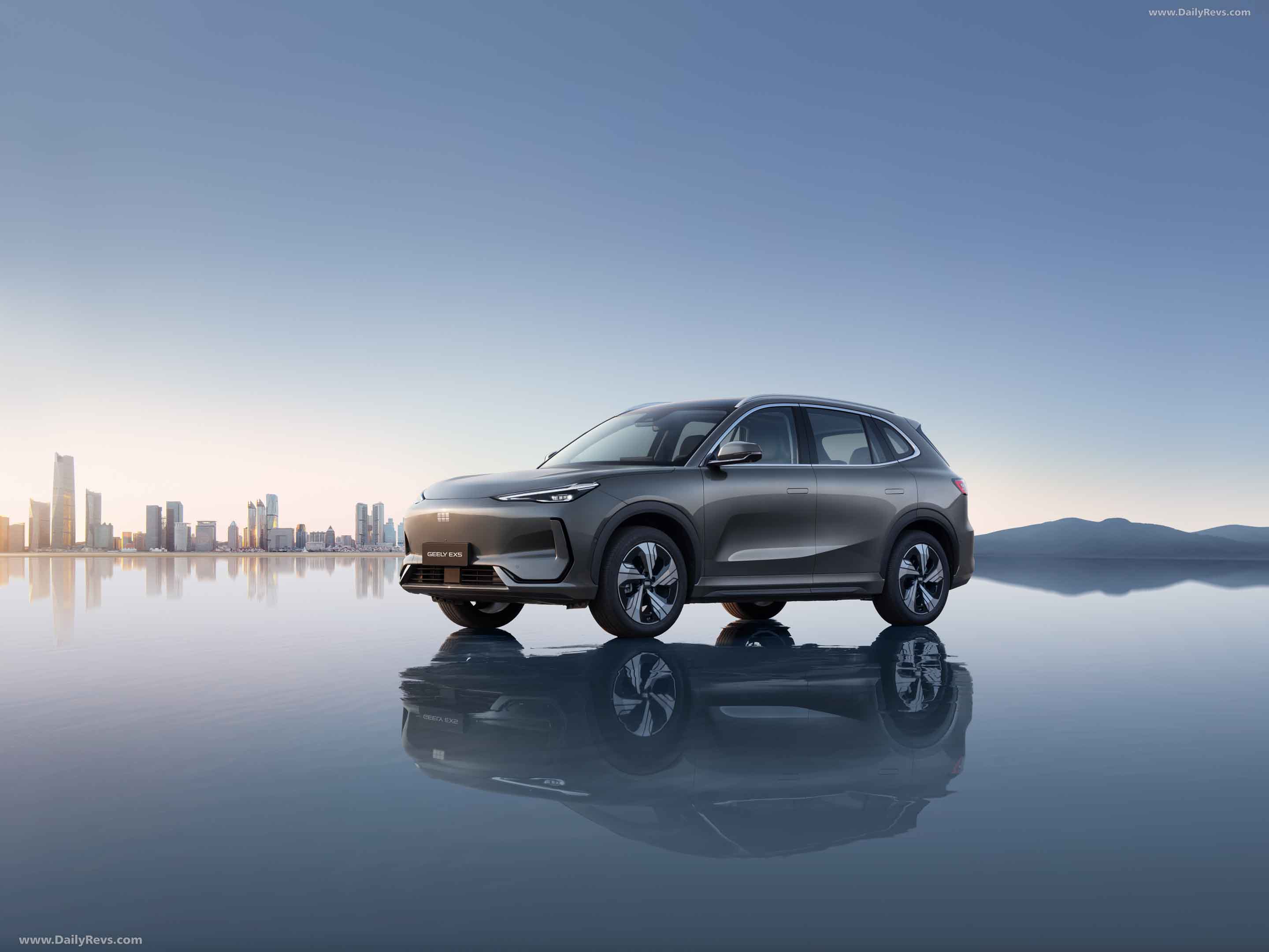 2025 Geely EX5 HD Photo, Videos, Specs, Features & Price