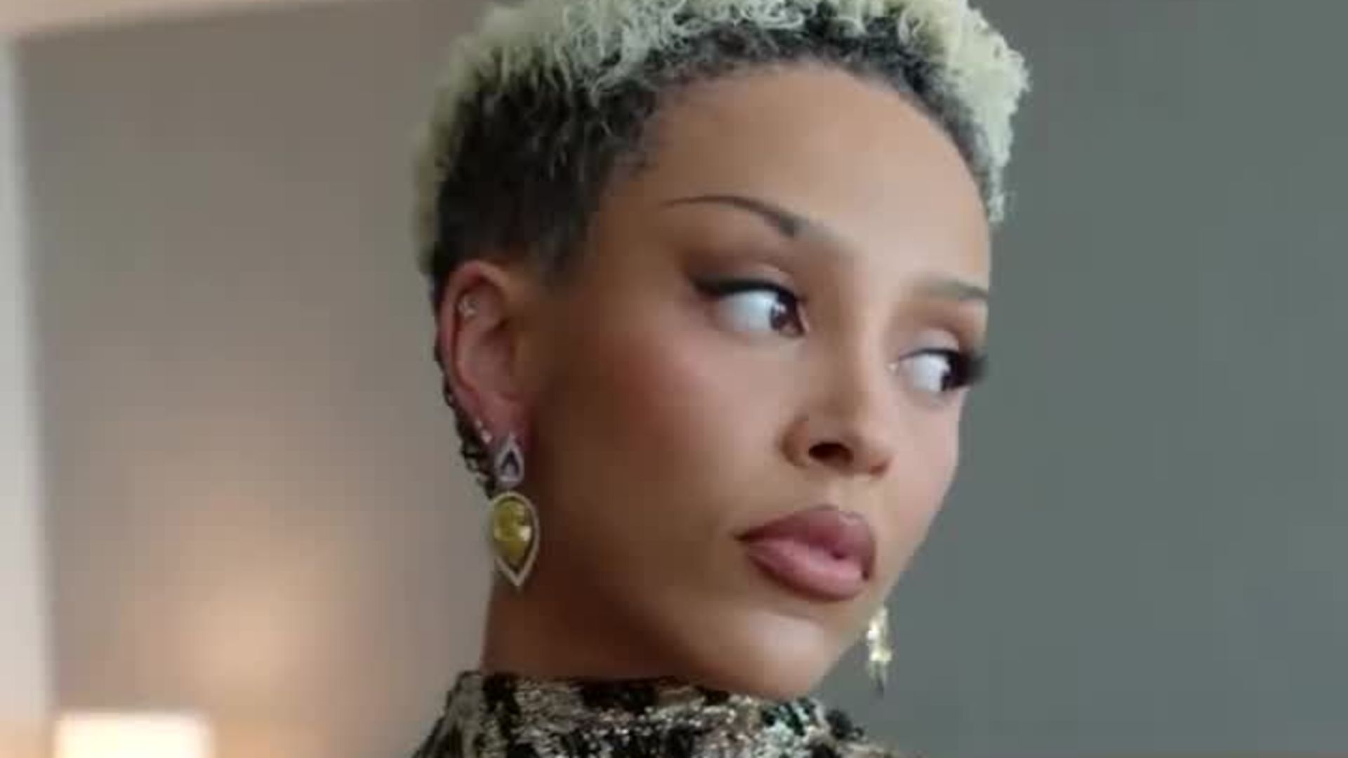 Last Looks with Doja Cat for the 2025 Oscars