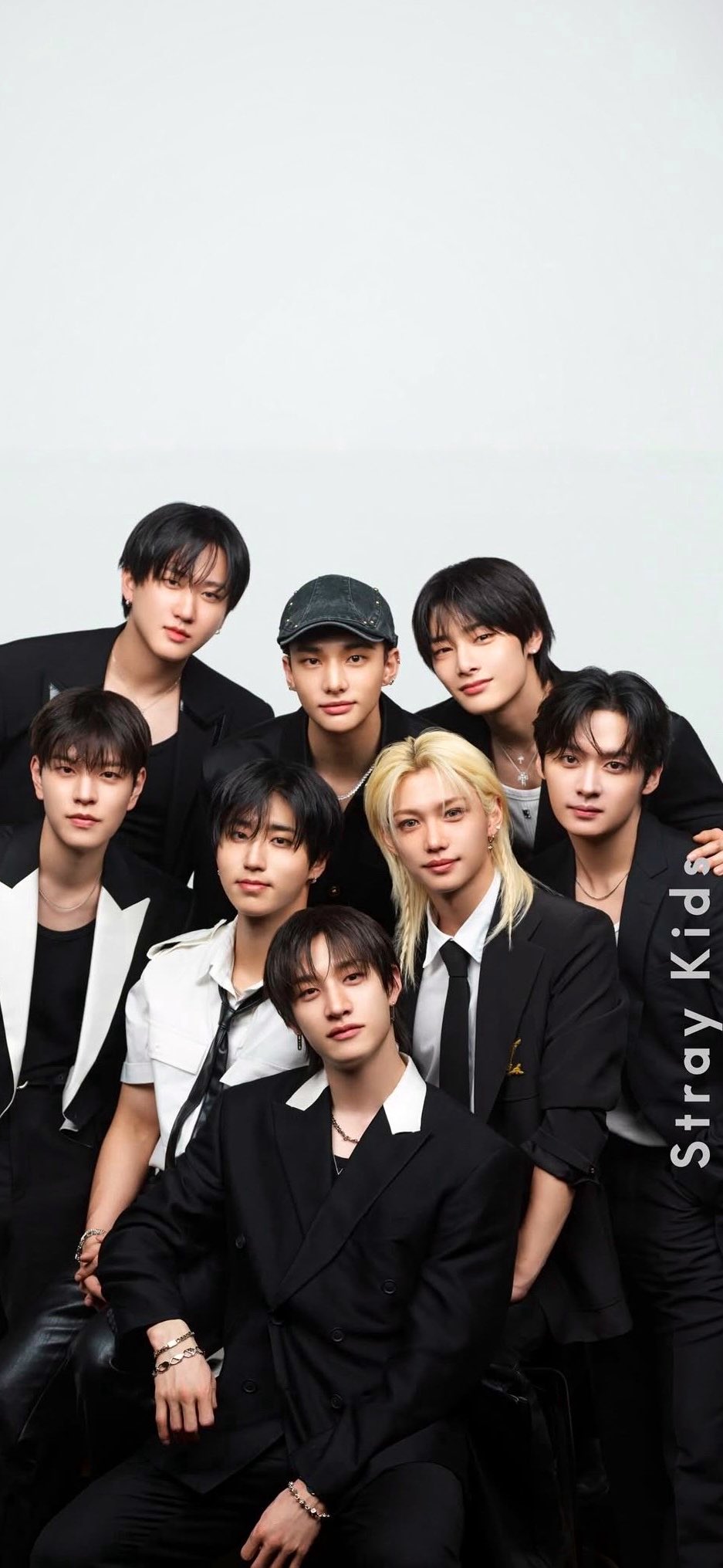 じに Kids Wallpaper Lockscreen 「 THE FIRST TAKE 」Ver. #straykids #BangChan #LeeKnow #Changbin #Hyunjin #Han #Felix #Seungmin #I_N #wallpaper #lockscreen