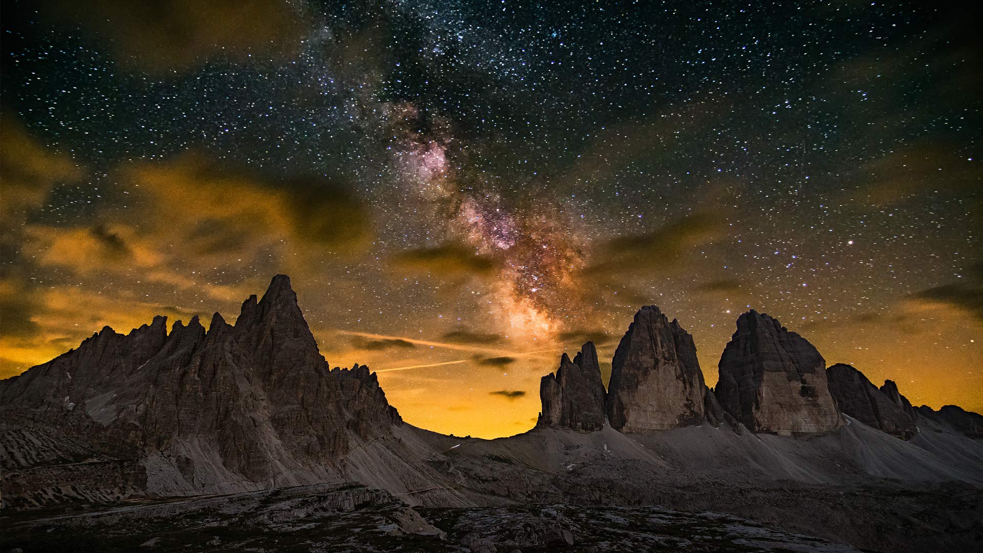Tre Cime di Lavaredo, Italy wallpaper