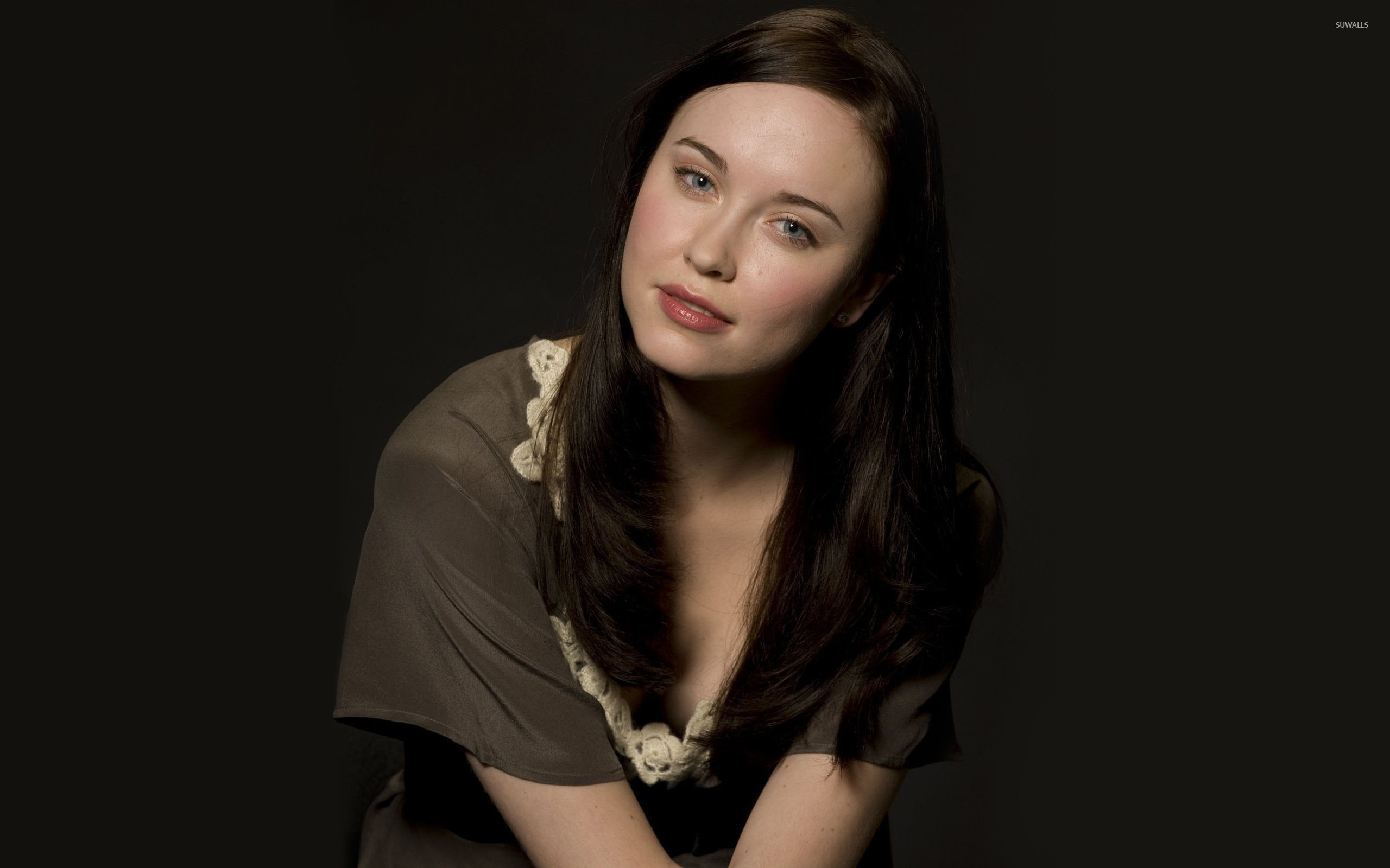 Elyse Levesque [2] wallpaper wallpaper