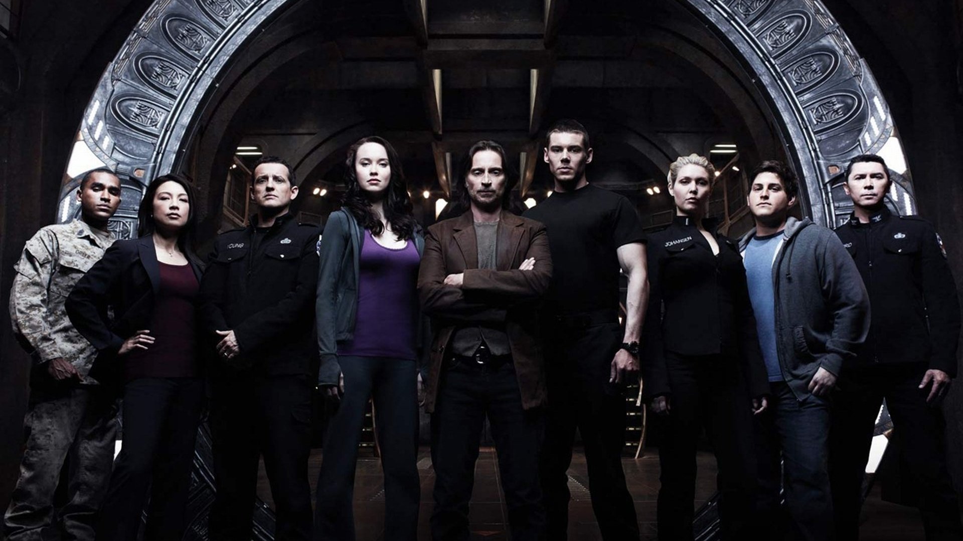 Download Chloe Armstrong Elyse Levesque Eli Wallace David Blue Everett Young Louis Ferreira Nicholas Rush Robert Carlyle TV Show Stargate Universe HD Wallpaper