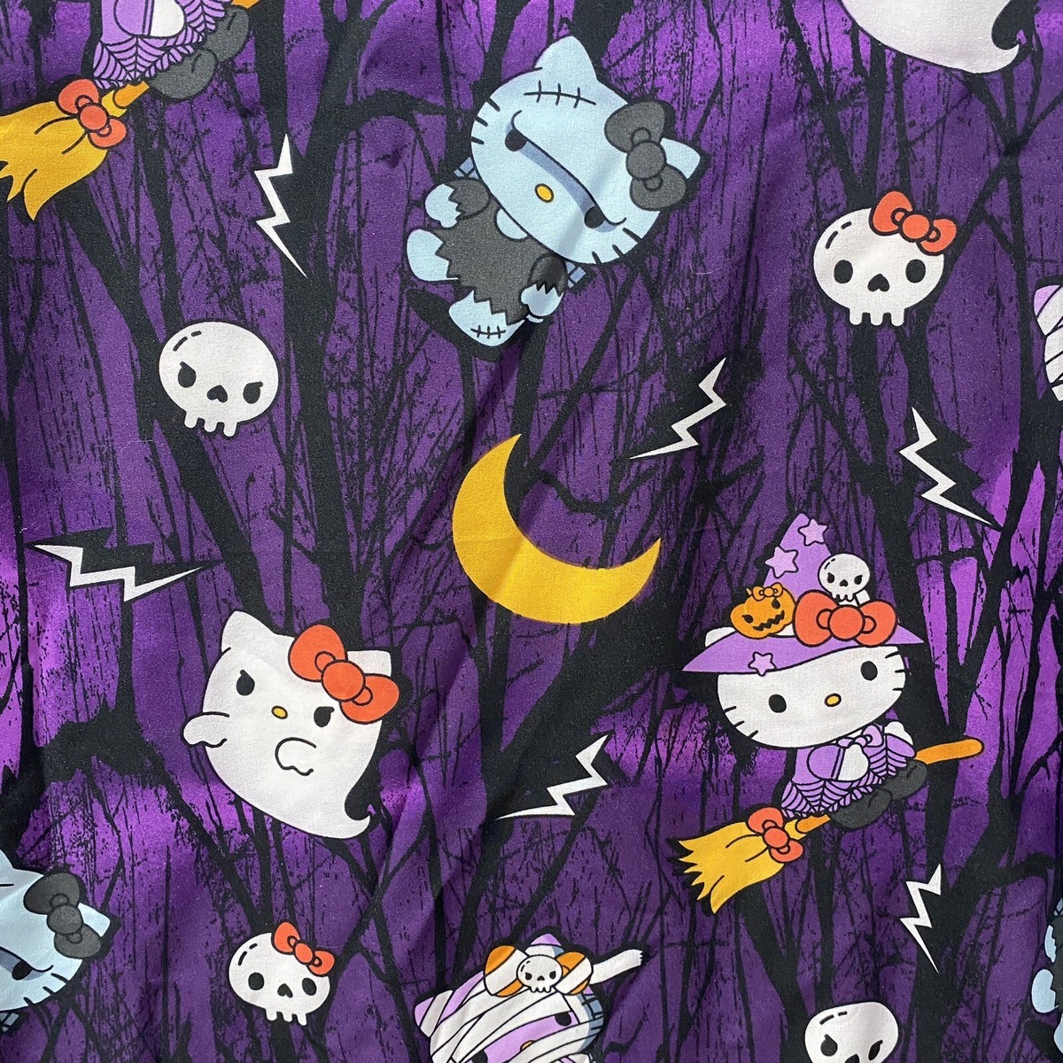 Hello Kitty Scrub Top Womans 2X 3X, 4 Way Performance Stretch Halloween Purple