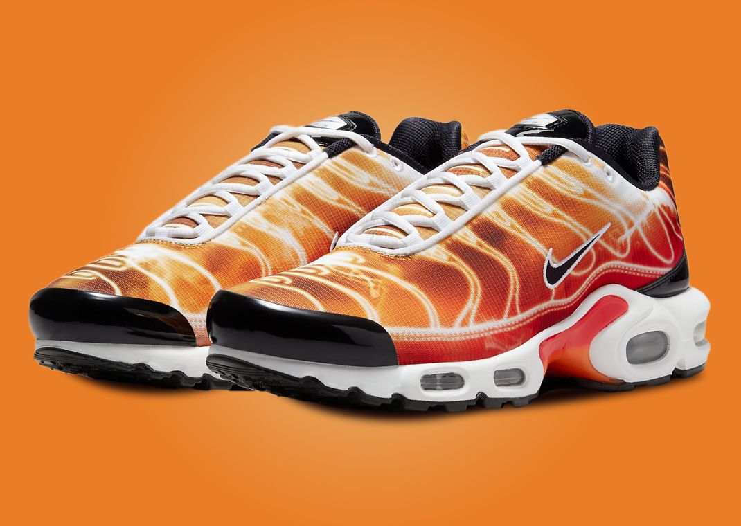 Red Flame Graphics Adorn the Nike Air Max Plus Light Photography