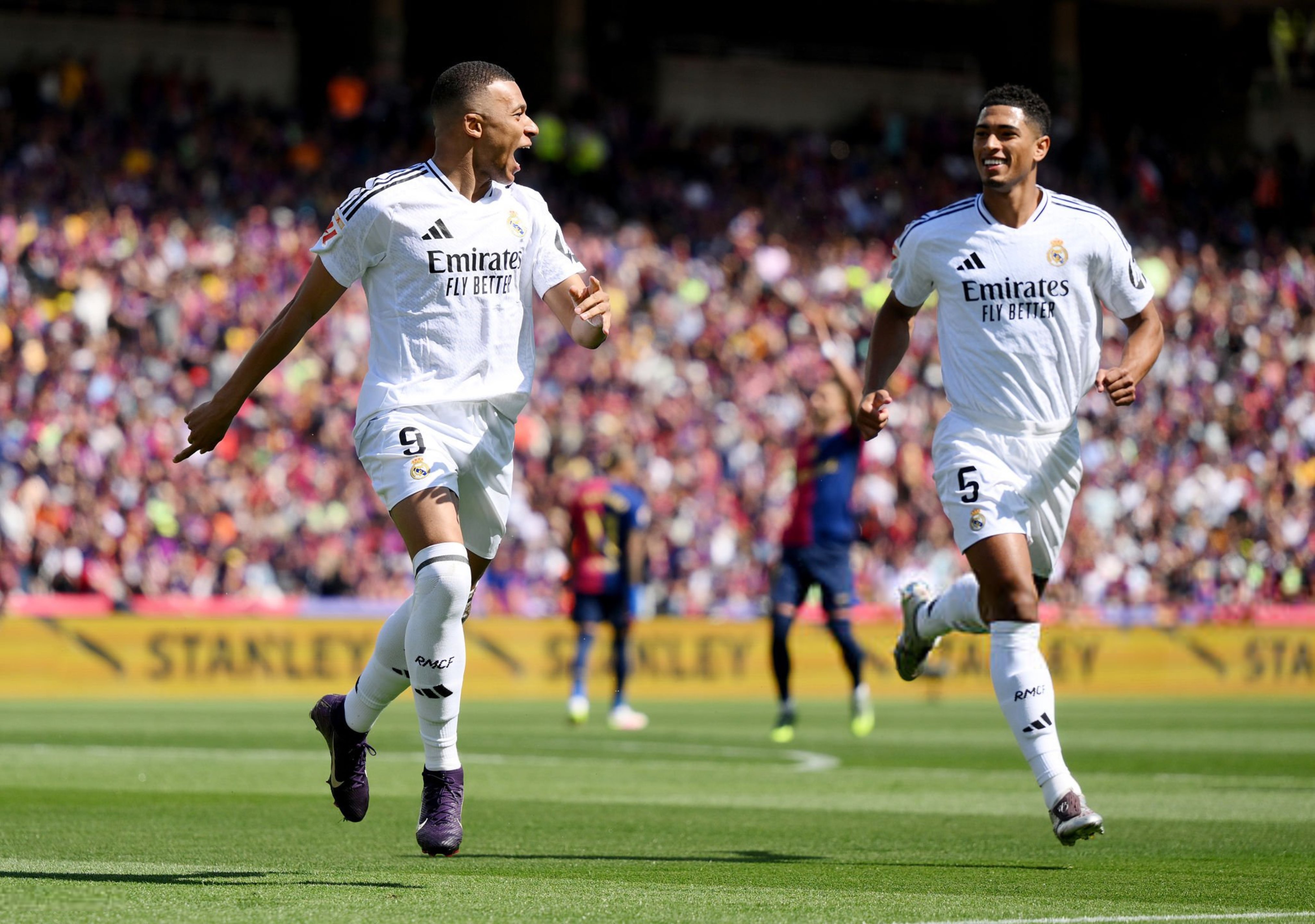 4K Ultra HD Wallpaper: Real Madrid Stars Kylian Mbappé & Jude Bellingham in Actionx2845