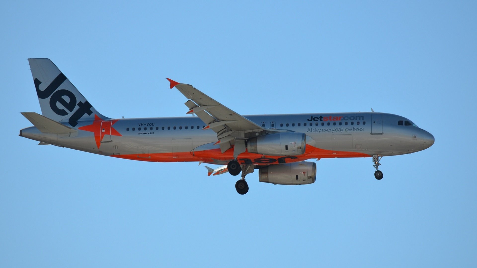 VH VQU Airbus A320 232 Jetstar Airways Over Sydney Airport