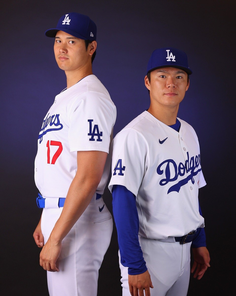 Photo SHOHEI OHTANI & YOSHINOBU YAMAMOTO Los Angeles Dodgers MVP Cy Young