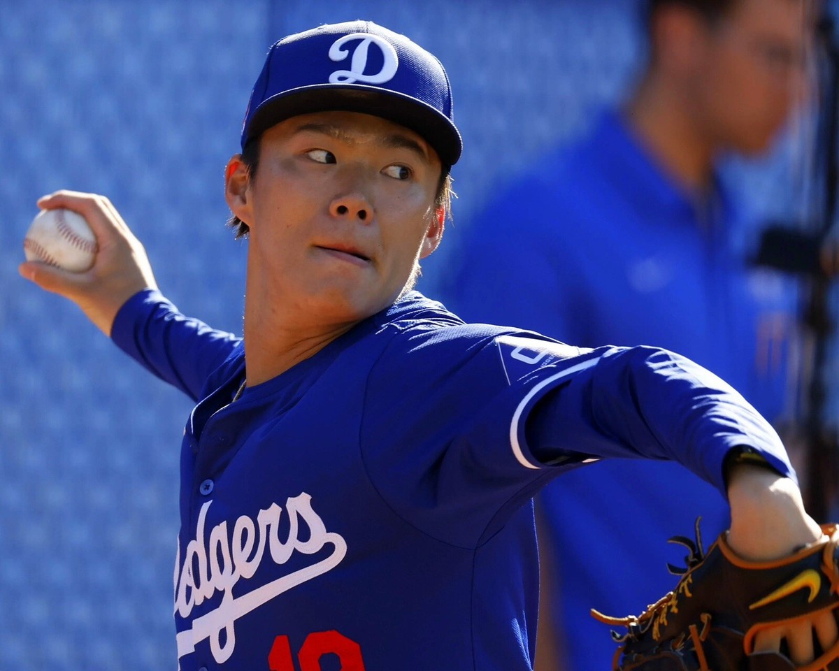 Photo YOSHINOBU YAMAMOTO Los Angeles Dodgers World Baseball Classic JAPAN