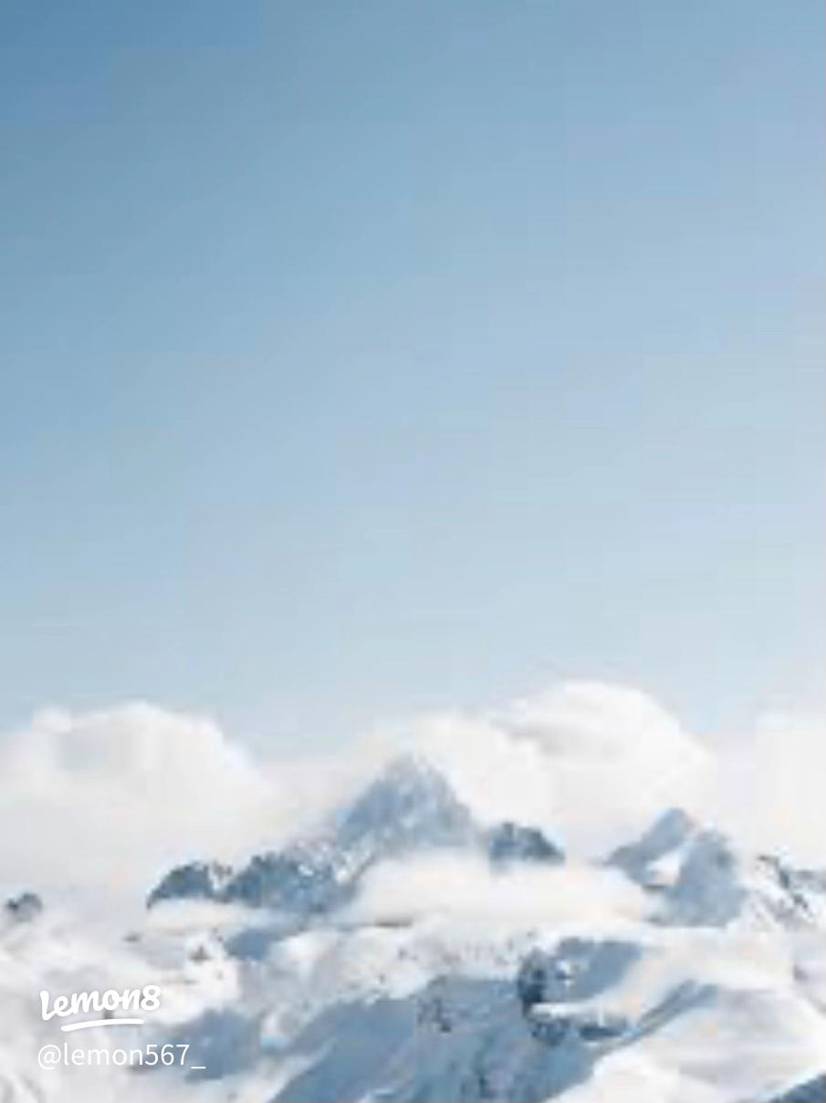 Stunning Blue Aesthetic Wallpaper for Your iPhone and Laptop