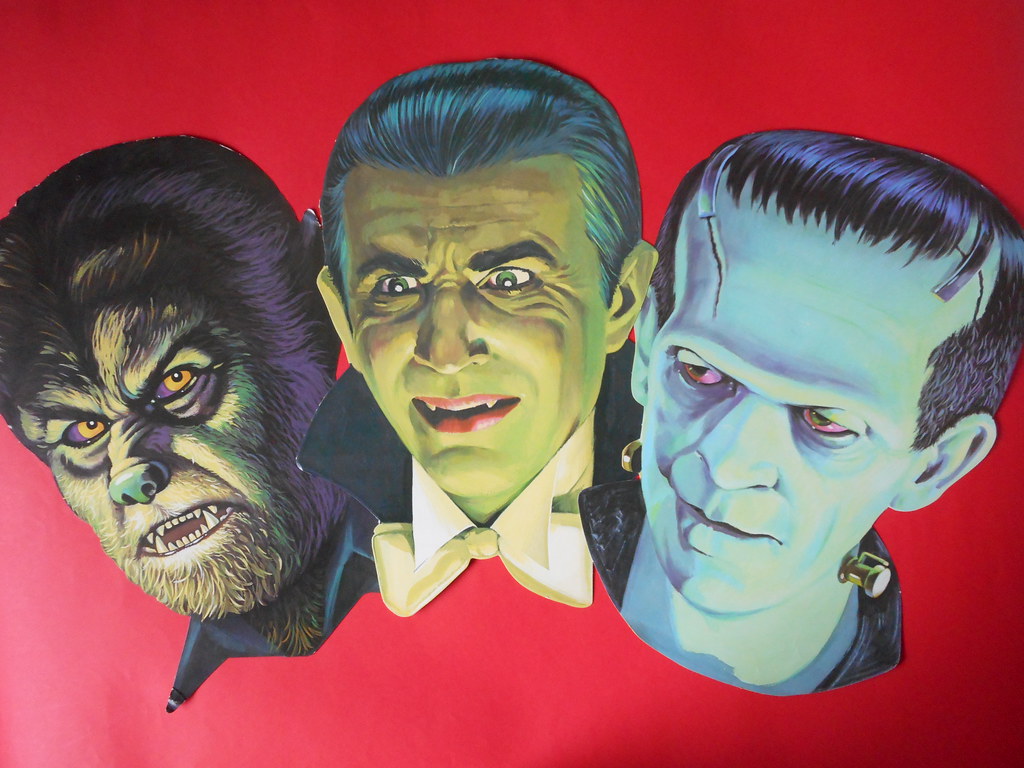VINTAGE HALLOWEEN MASK WALL DECORATIONS. These vintage 6