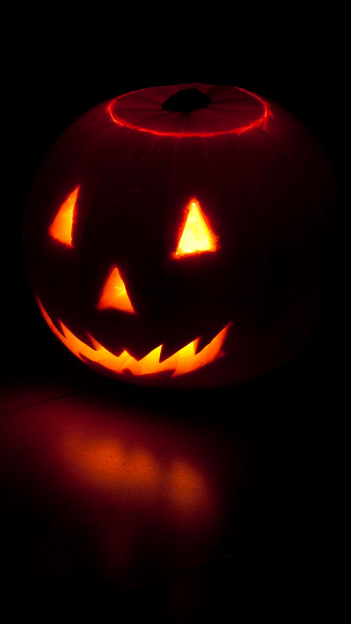Download wallpaper 720x1280 halloween, pumpkin, dark, autumn samsung galaxy mini s3, s5, neo, alpha, sony xperia compact z1, z2, z3, asus zenfone HD background