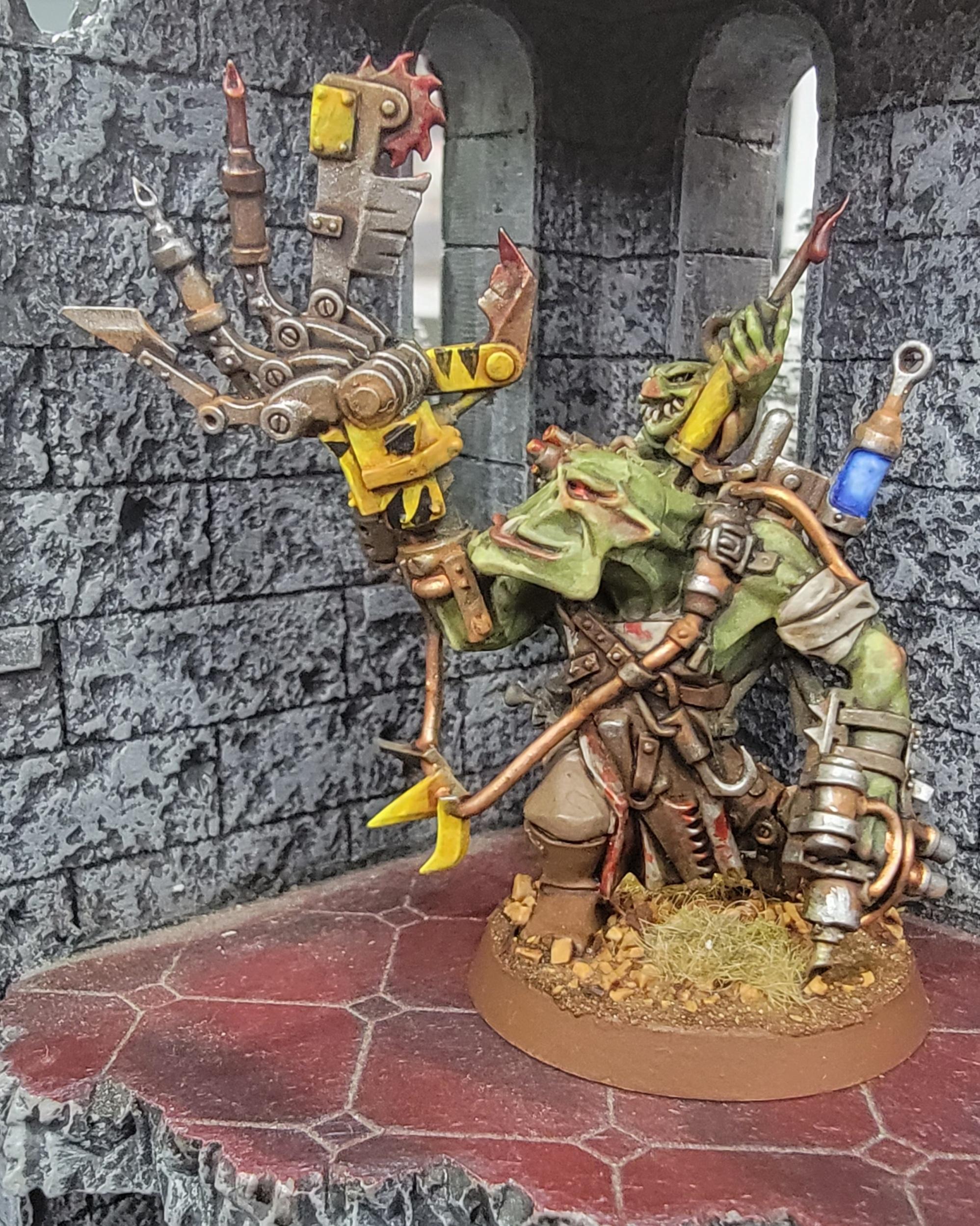 Bad Moons, Mad Doc, Orks, Painboy, Warhammer 40,000 Boy. Roll the dice to see if I'm getting drunk