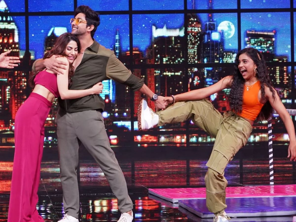 Fahmaan Khan Holds Sumbul's Hand, Hugs Nikki Tamboli As They Recreate Kuch Kuch Hota Hai's Iconic Scene