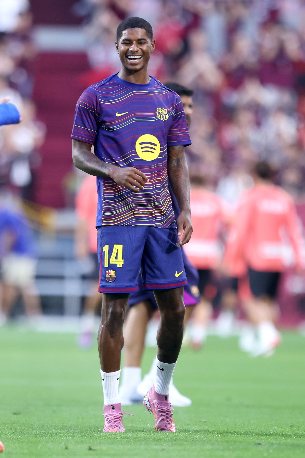 Marcus Rashford makes Barcelona debut as Hansi Flick explains early substitution