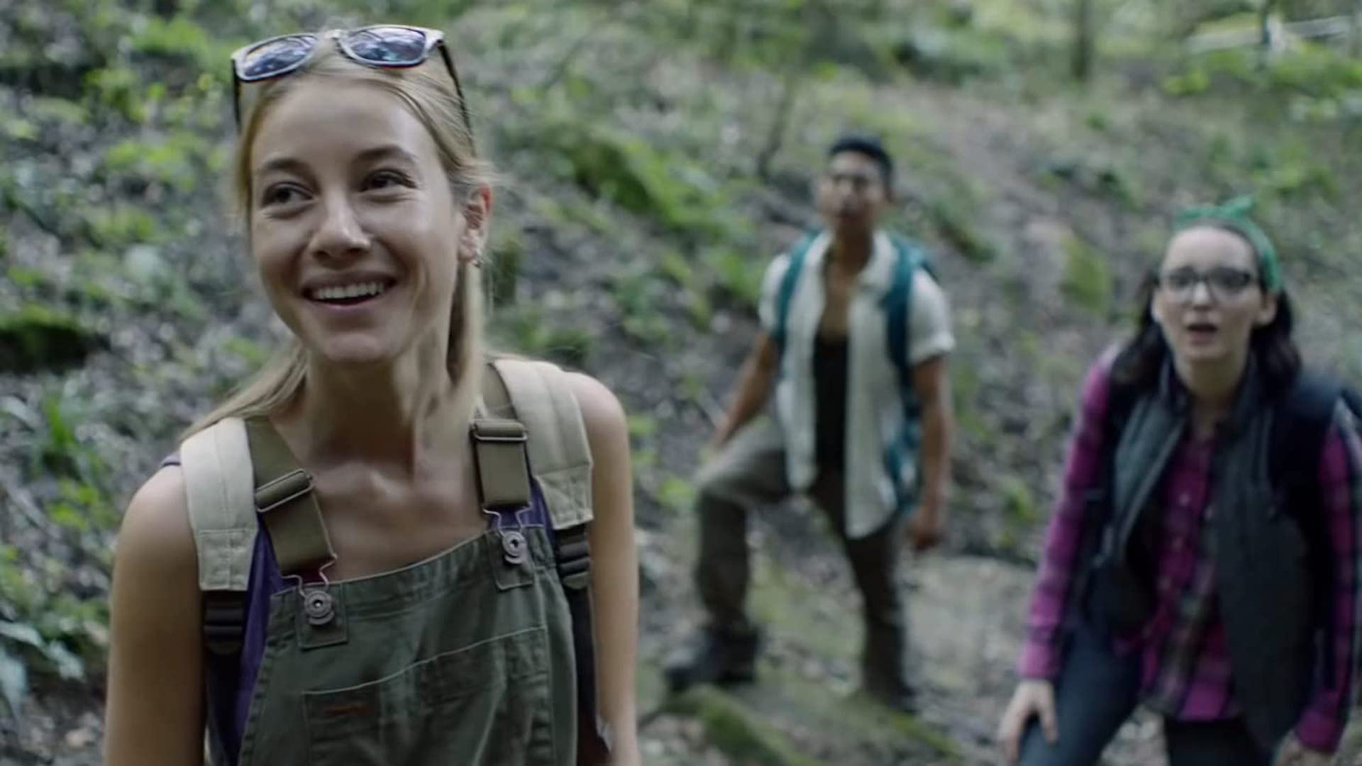 Aqueela Zoll Charlotte Vega Valerie Jane Parker Luis Ortiz HD Wrong Turn Wallpaper
